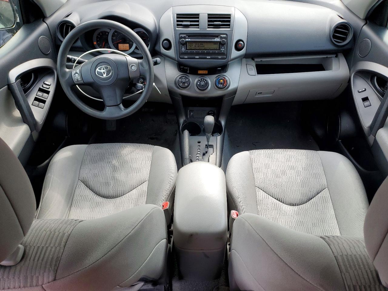 Toyota RAV4 Base