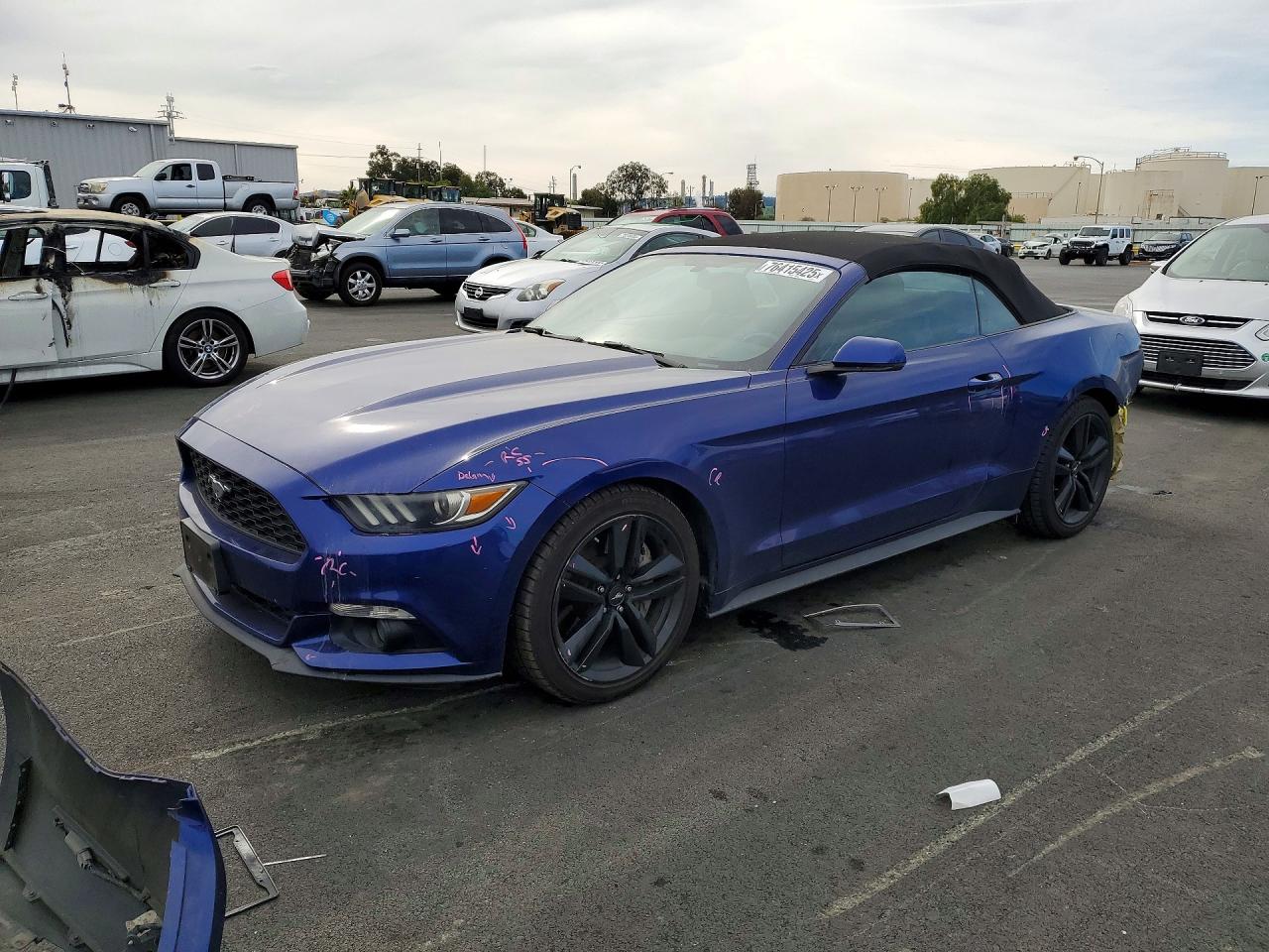 Salvage Ford Mustang Image