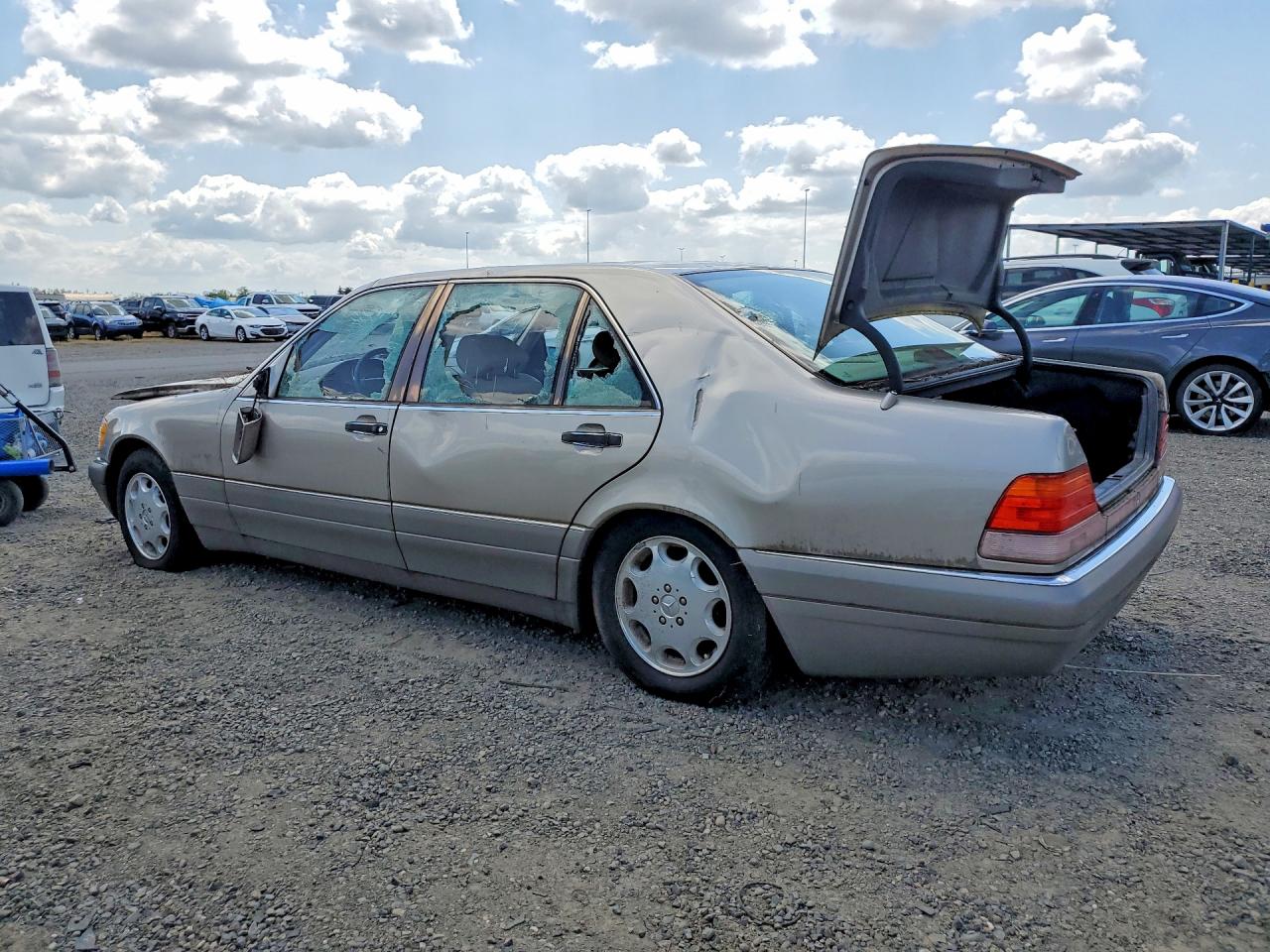Mercedes-Benz S-Class 500