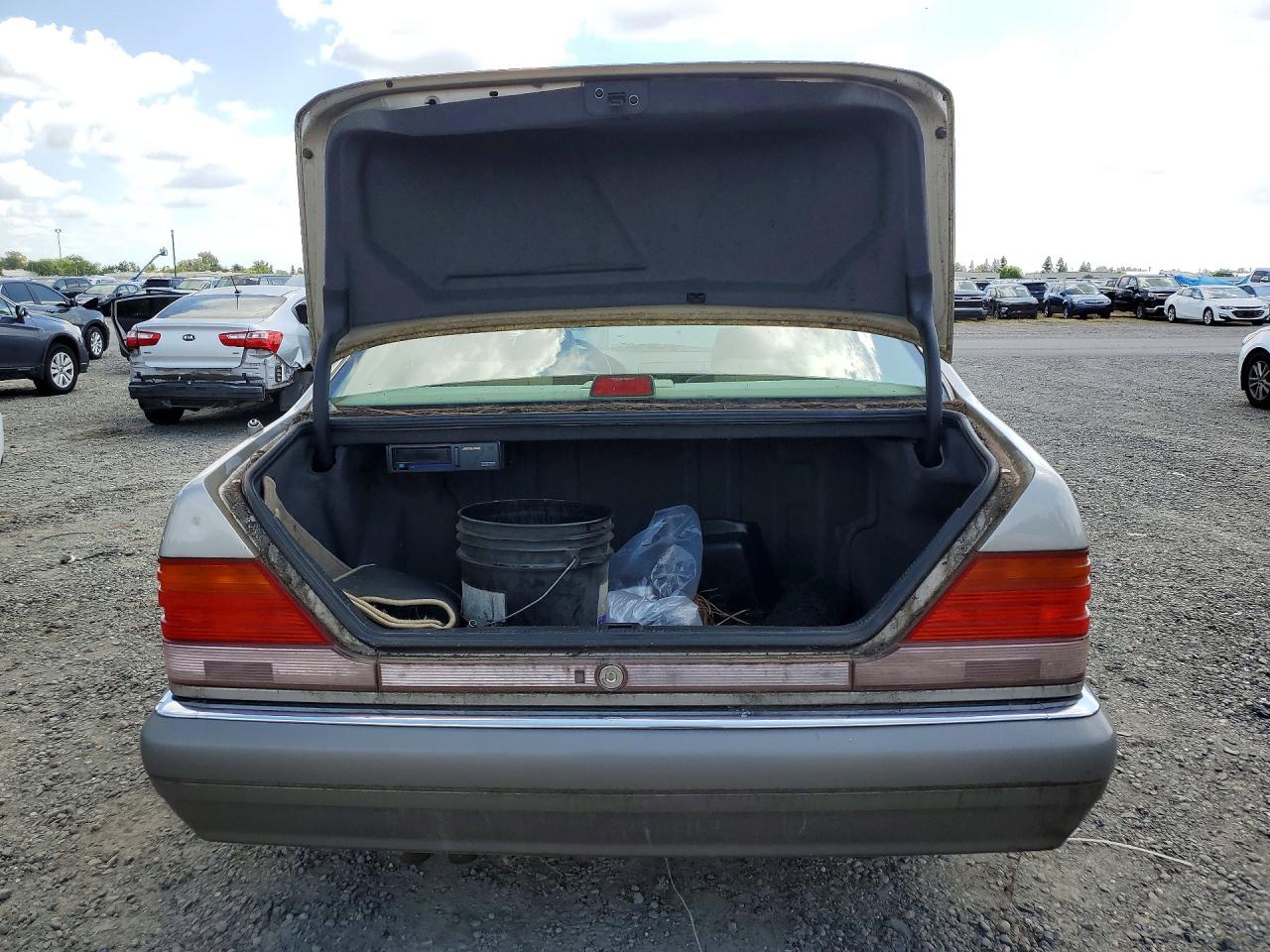 Mercedes-Benz S-Class 500
