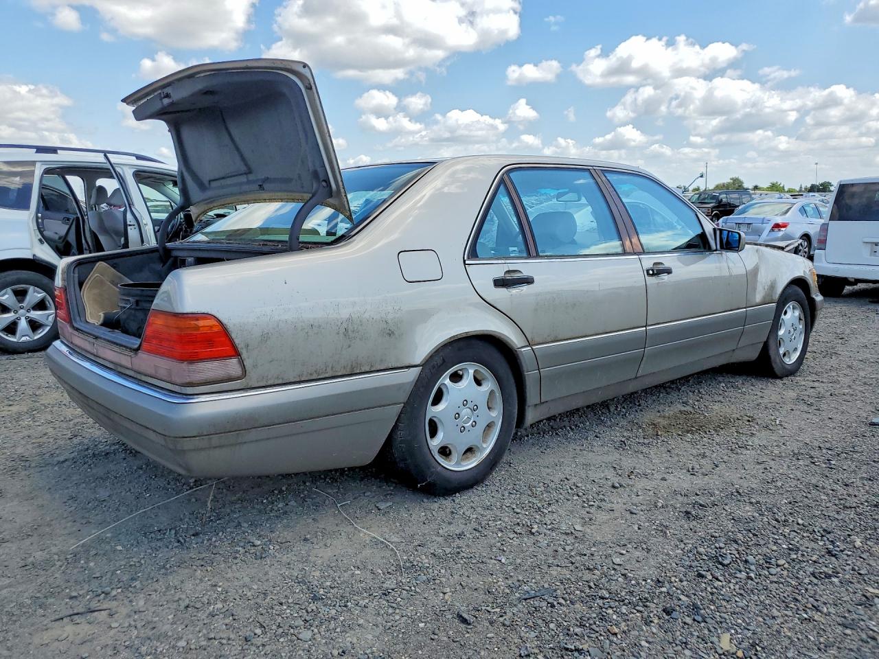 Mercedes-Benz S-Class 500