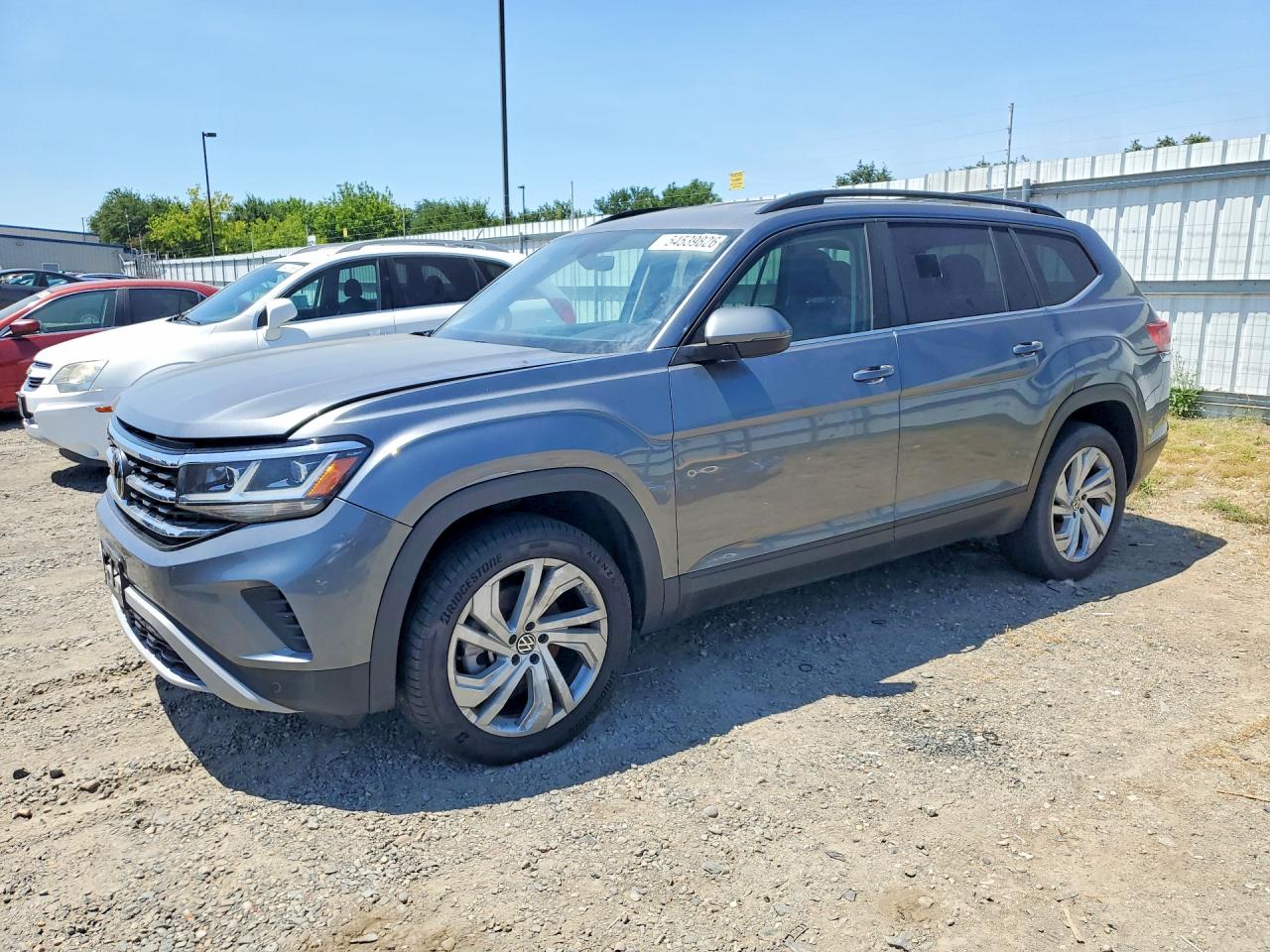 Salvage Volkswagen Atlas Image