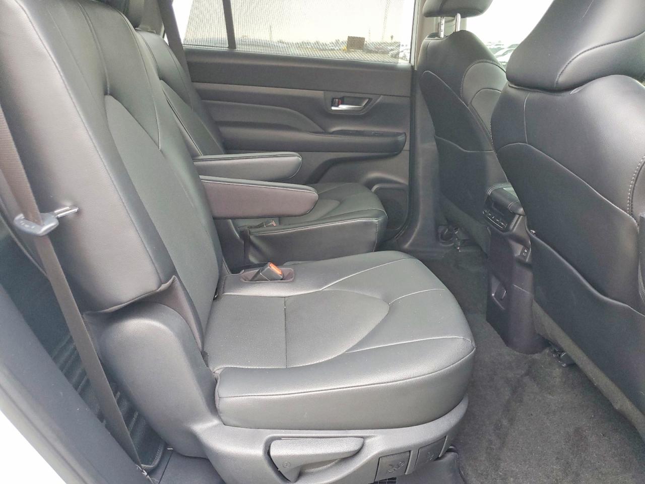 Toyota Grand High Xle