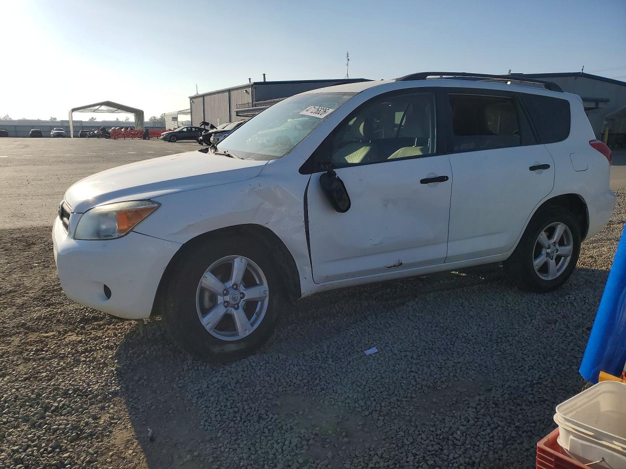 Salvage Toyota RAV4 Image