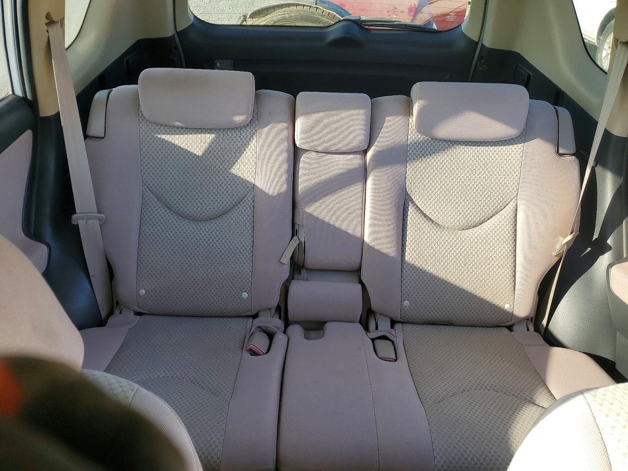 Toyota RAV4 Base