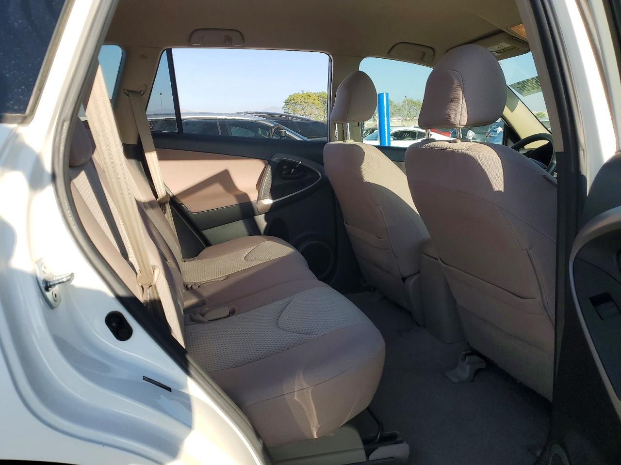 Toyota RAV4 Base