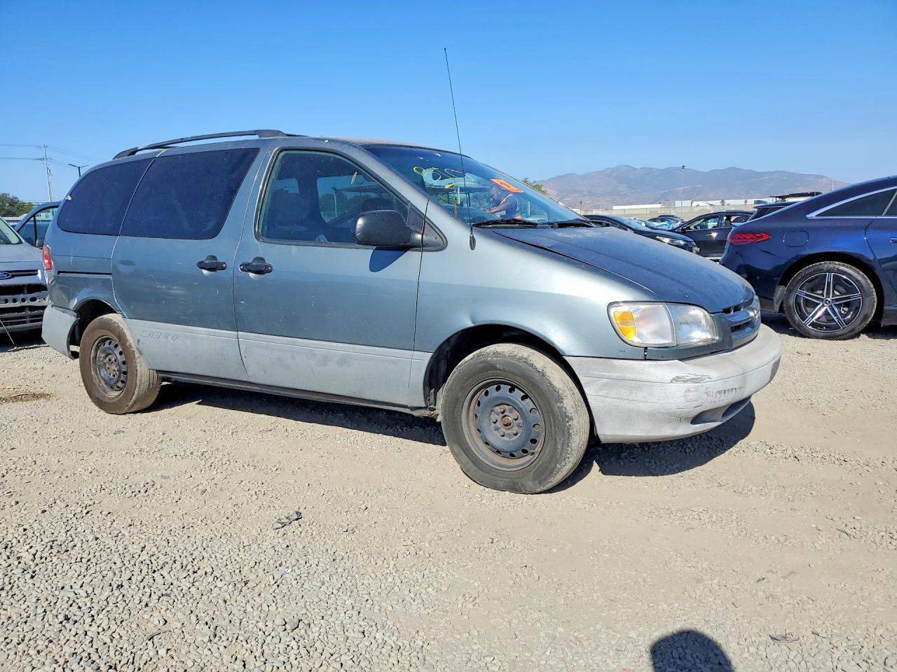 Toyota Sienna Le