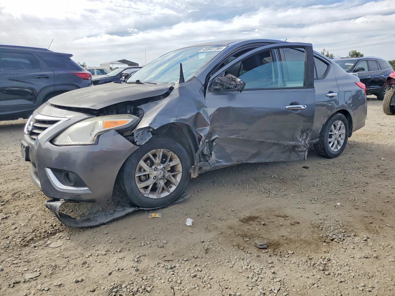 Salvage Nissan Versa Image