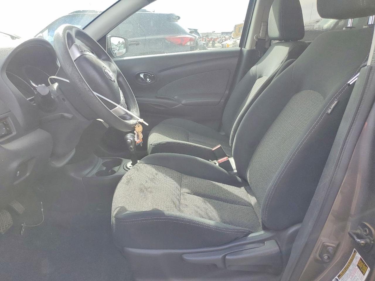 Nissan Versa 1.6 Sv