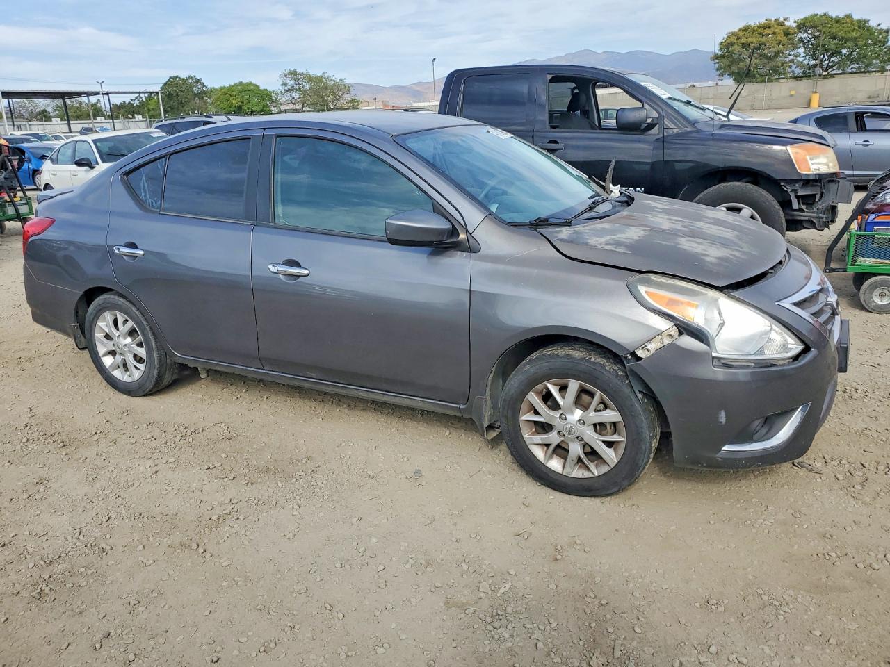 Nissan Versa 1.6 Sv