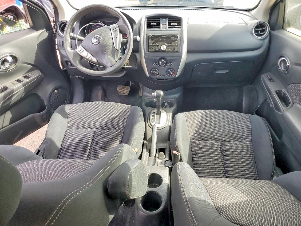 Nissan Versa 1.6 Sv