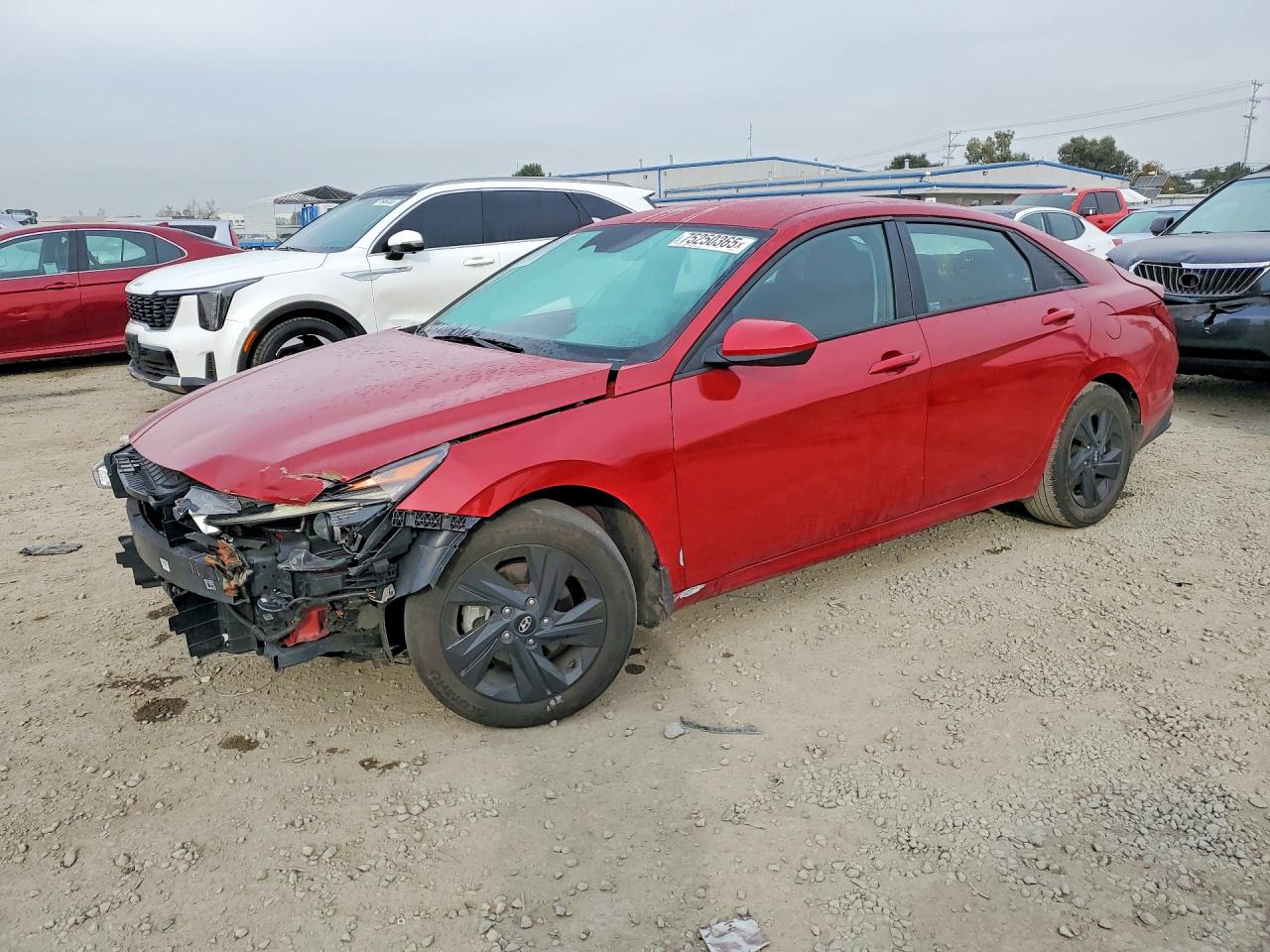 Salvage Hyundai ELANTRA Image