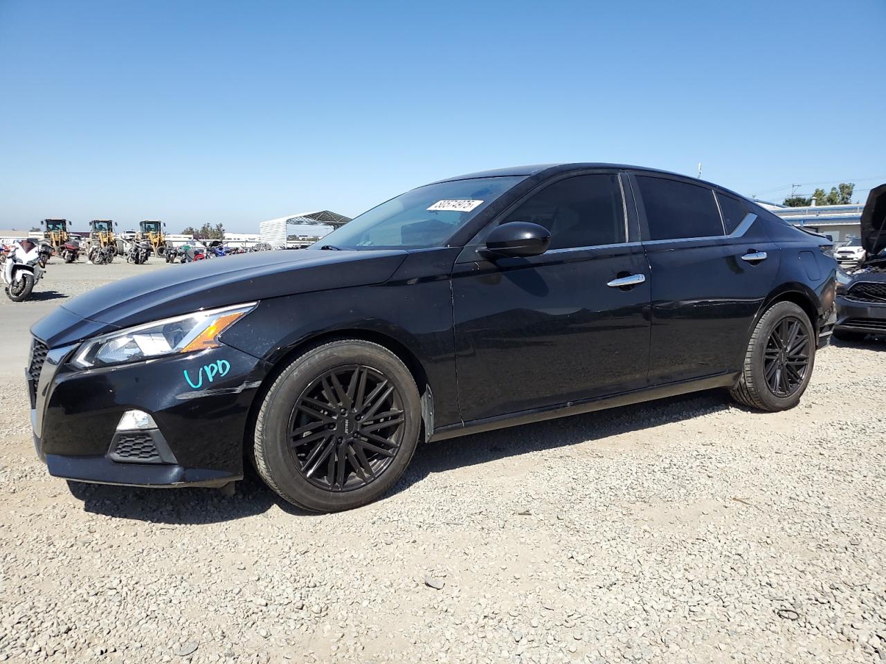 Salvage Nissan Altima Image