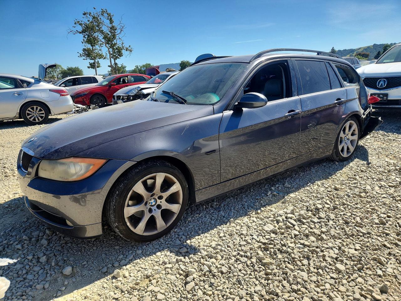 Salvage BMW 3 Series Image
