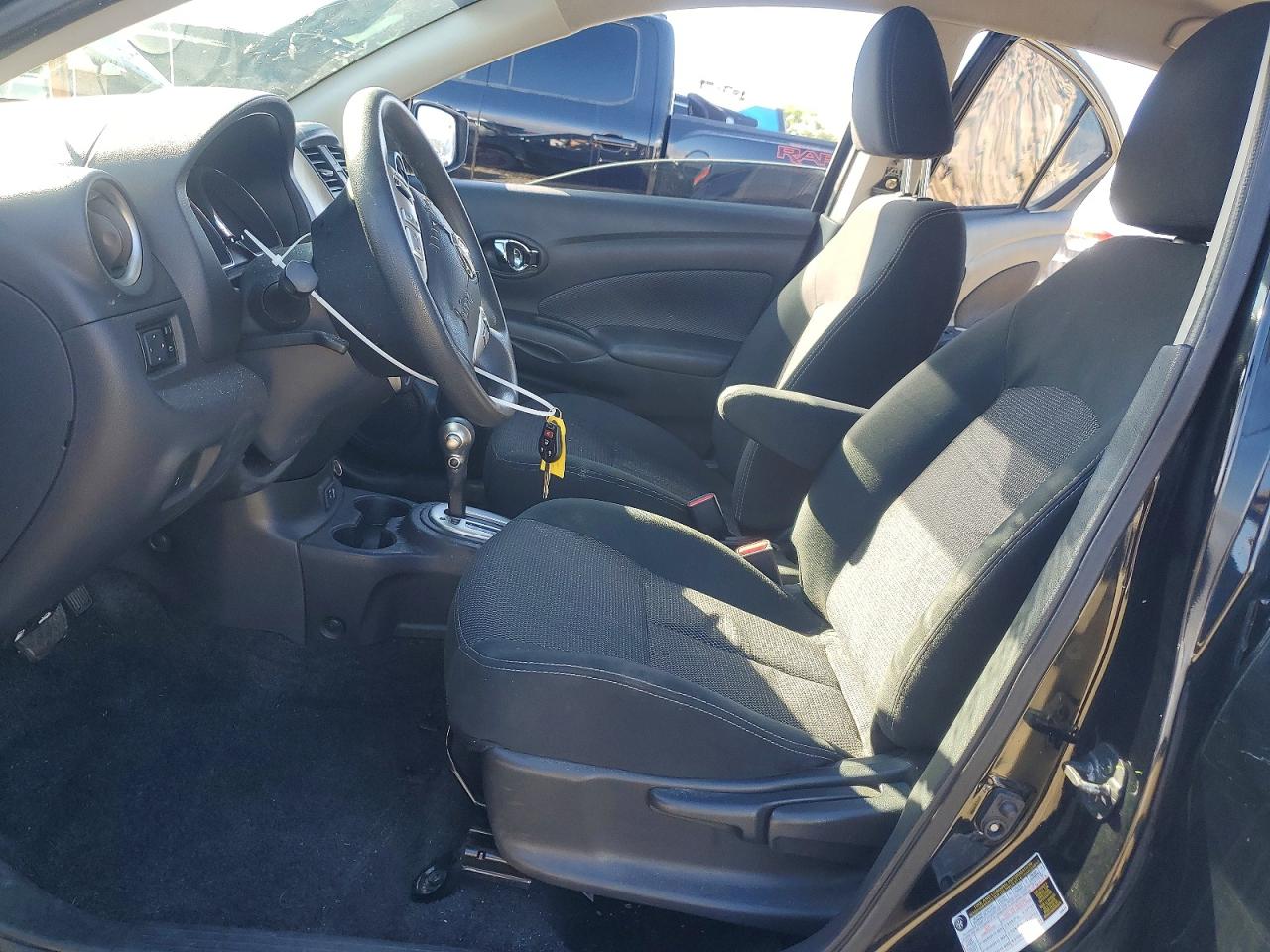 Nissan Versa Sv