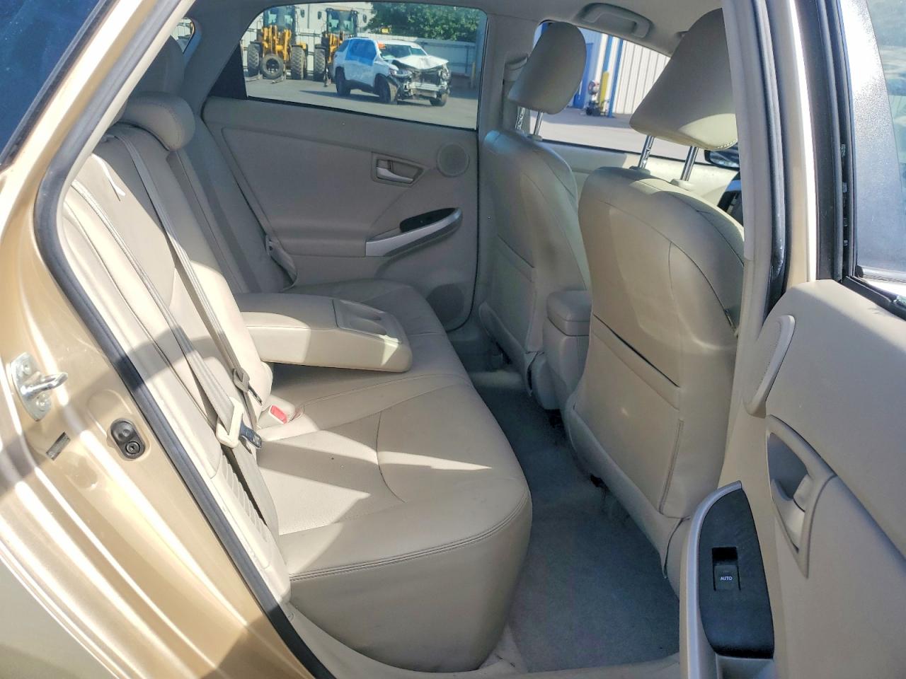 Toyota Prius V