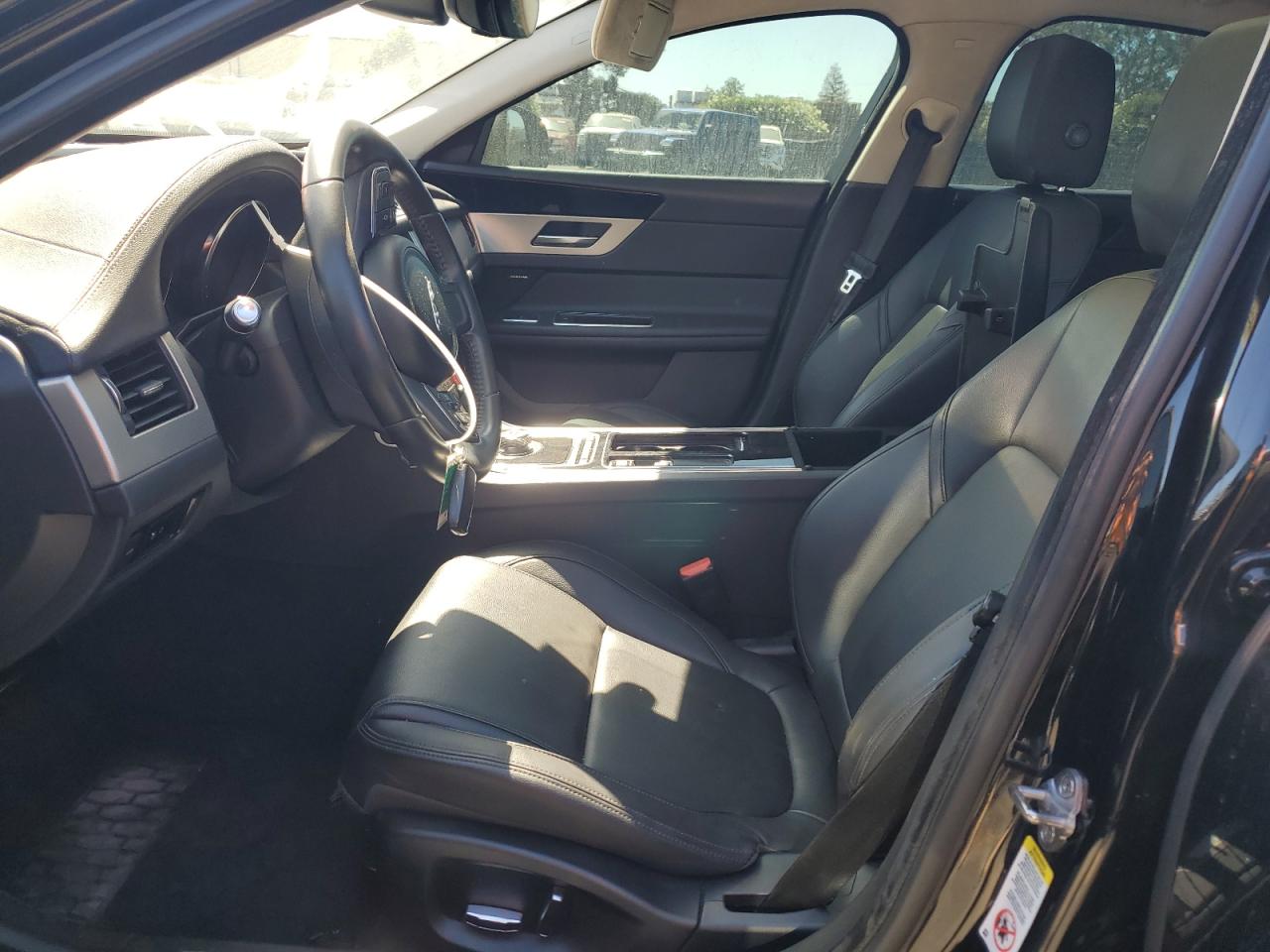 Jaguar XF Premium