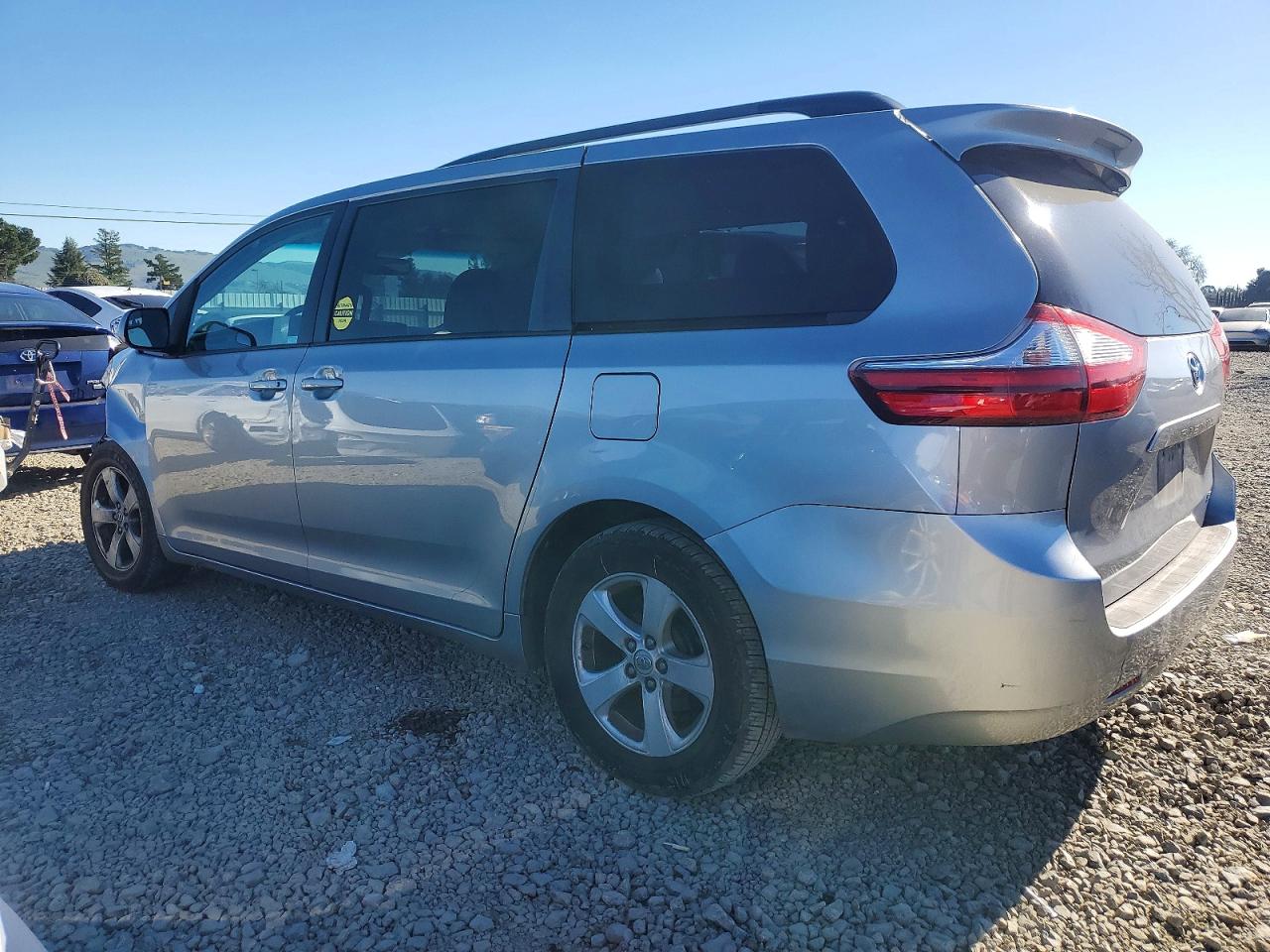 Toyota Sienna Le