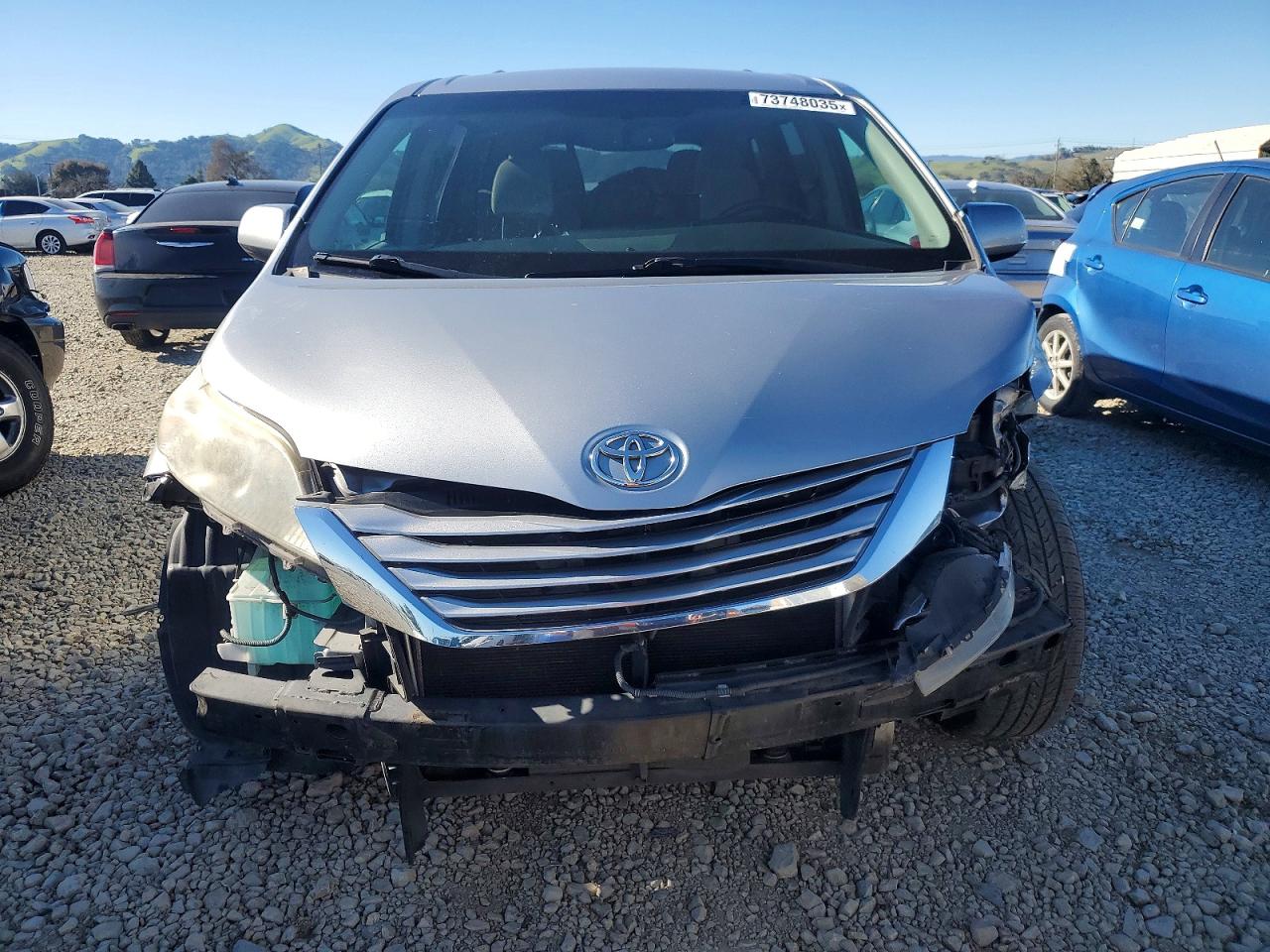Toyota Sienna Le