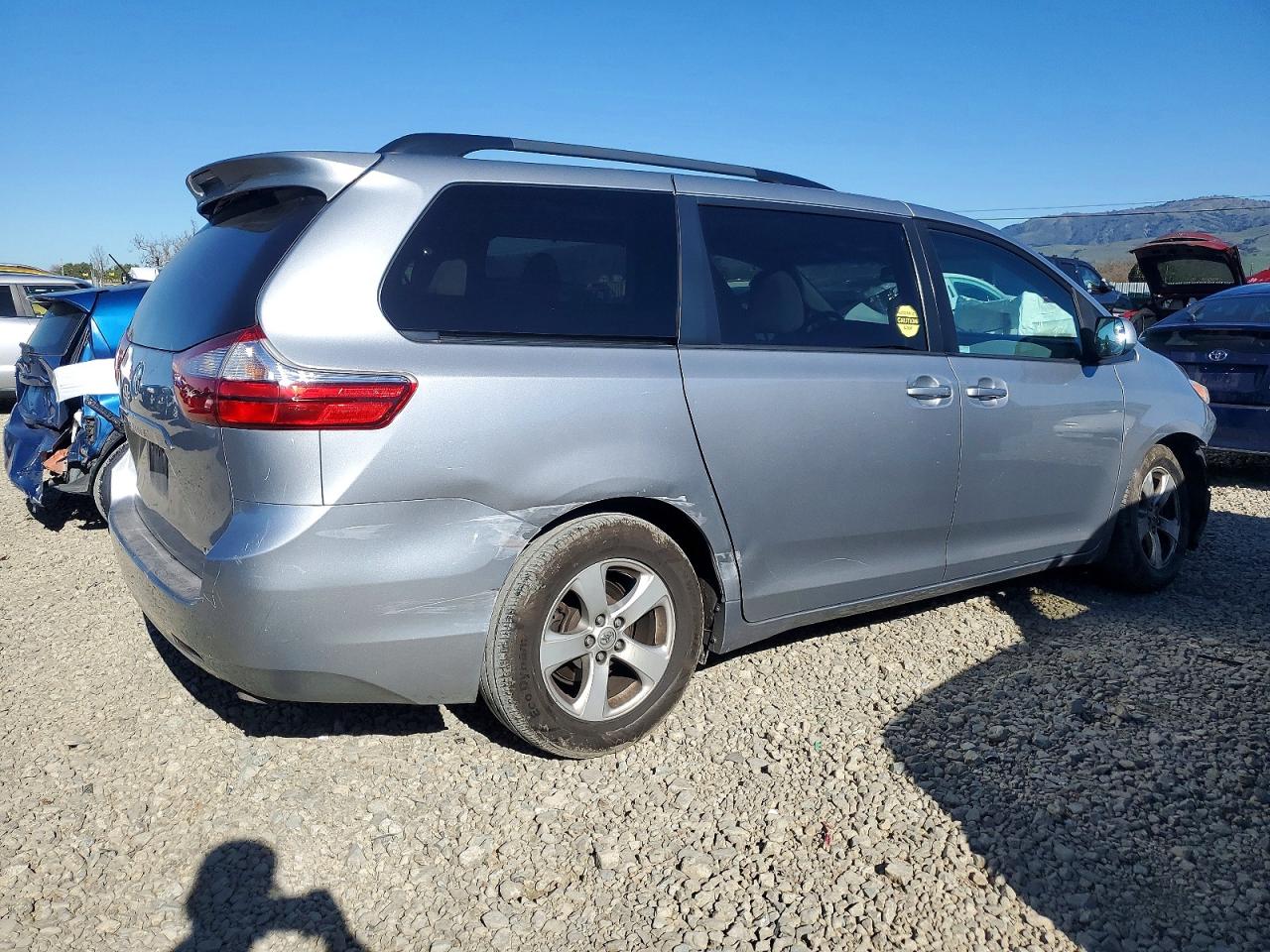 Toyota Sienna Le