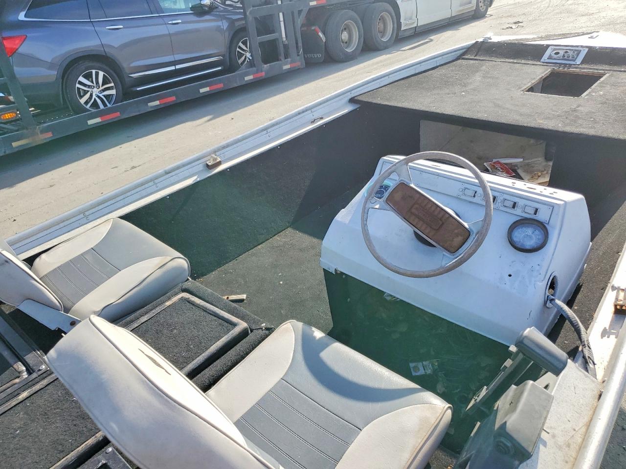 Bass Tracker