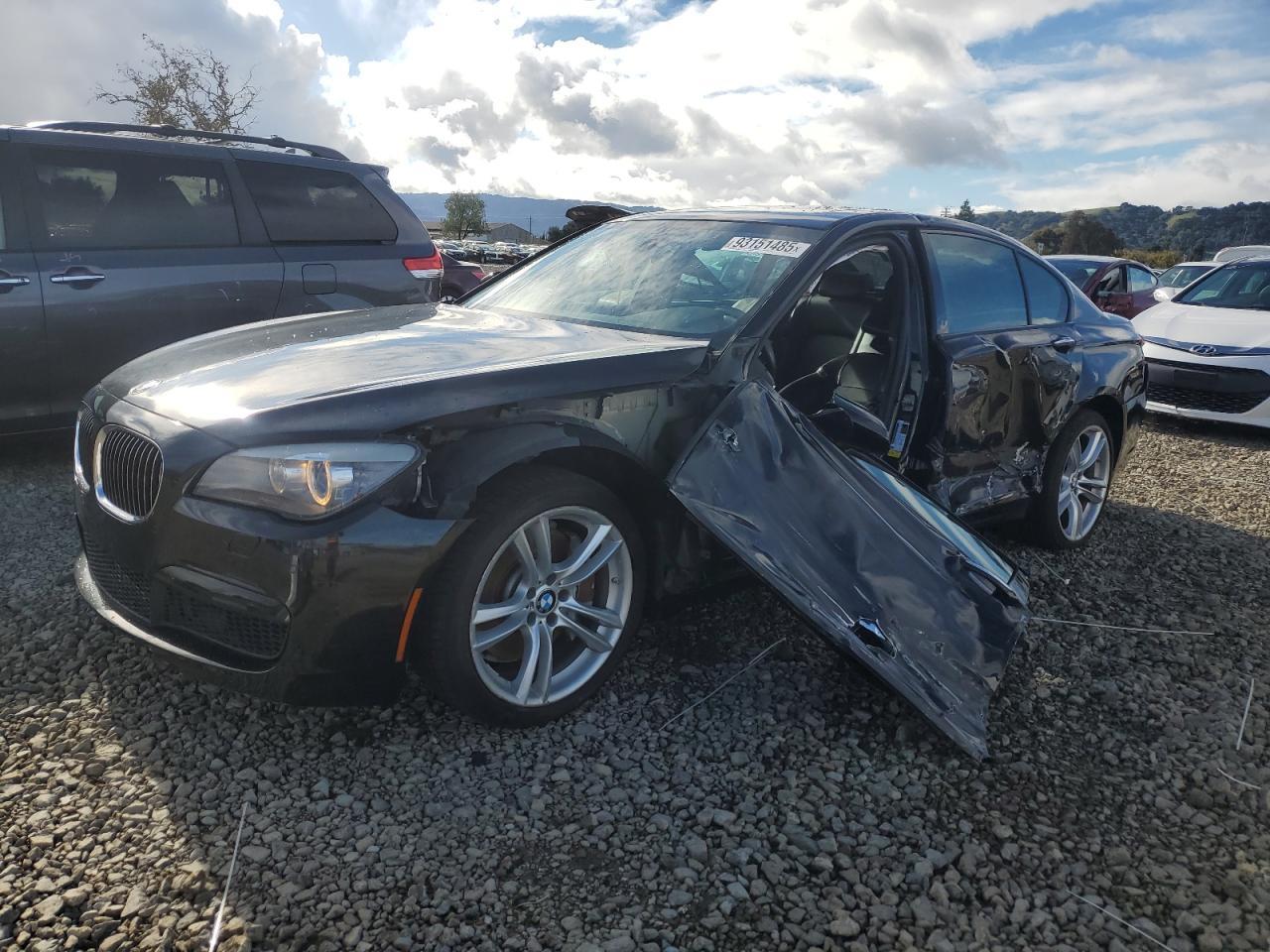 Salvage BMW 7 Series Image