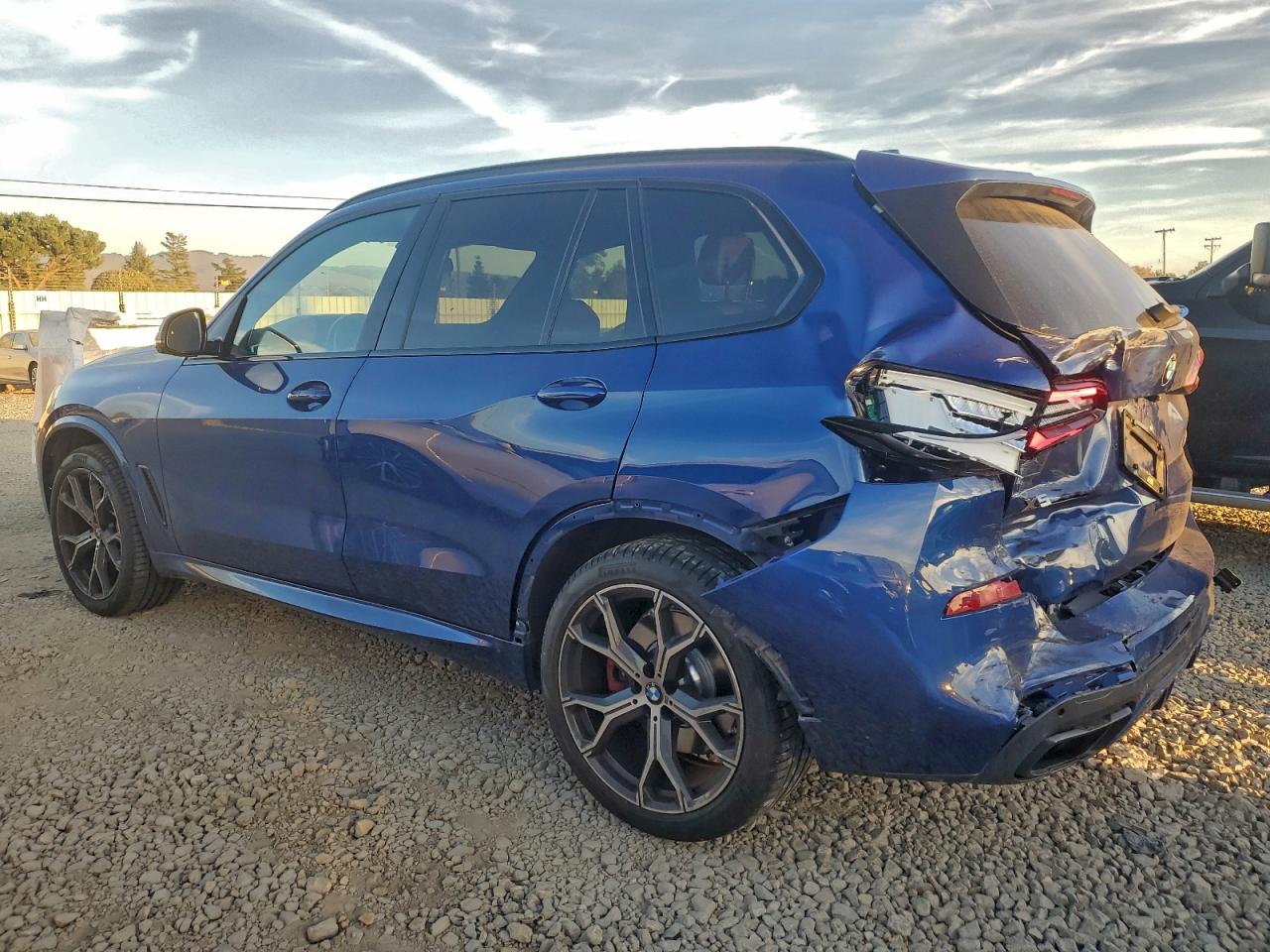 BMW X Series M50i