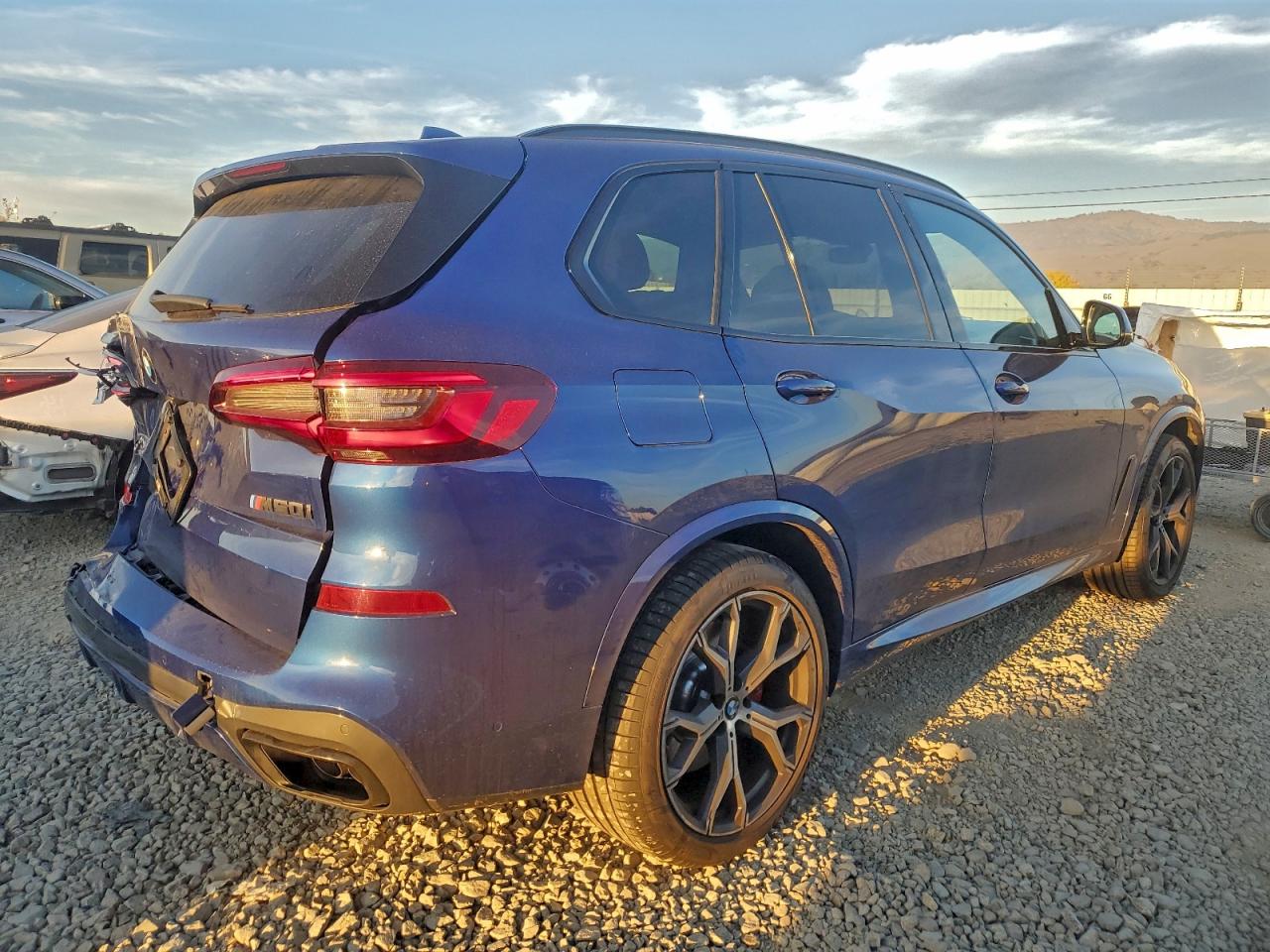 BMW X Series M50i