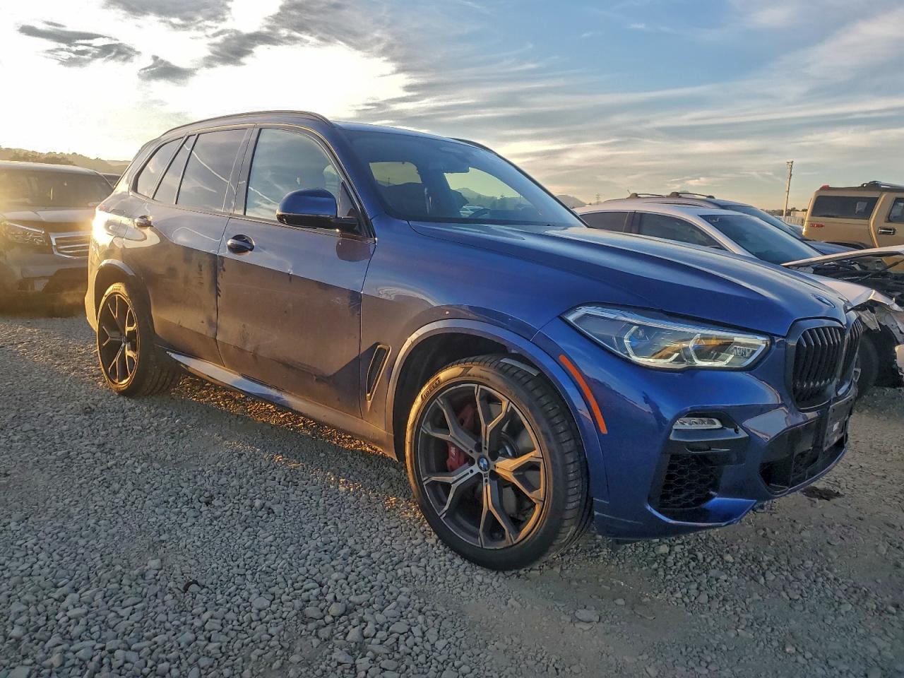 BMW X Series M50i