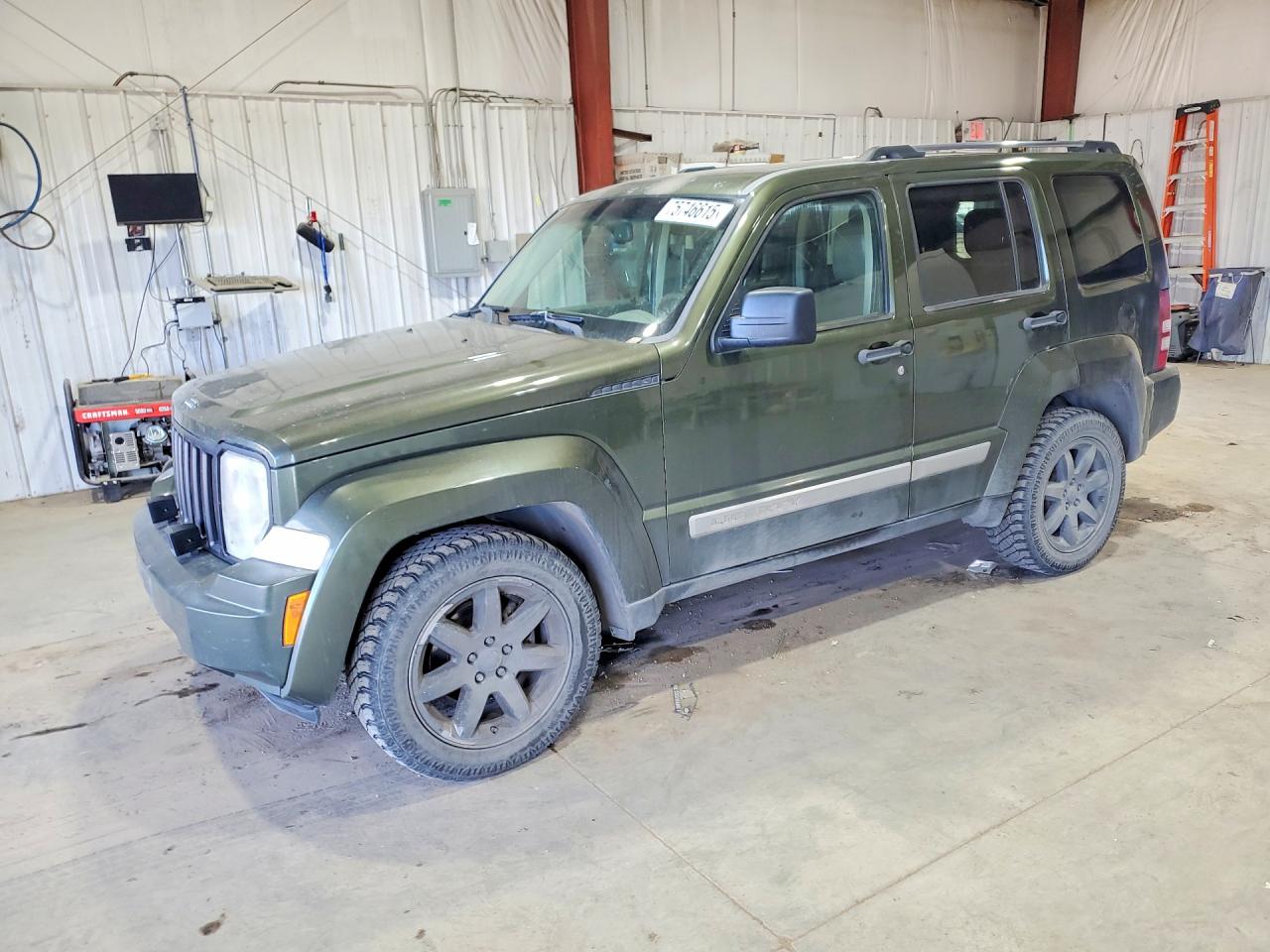 Salvage Jeep Liberty Image