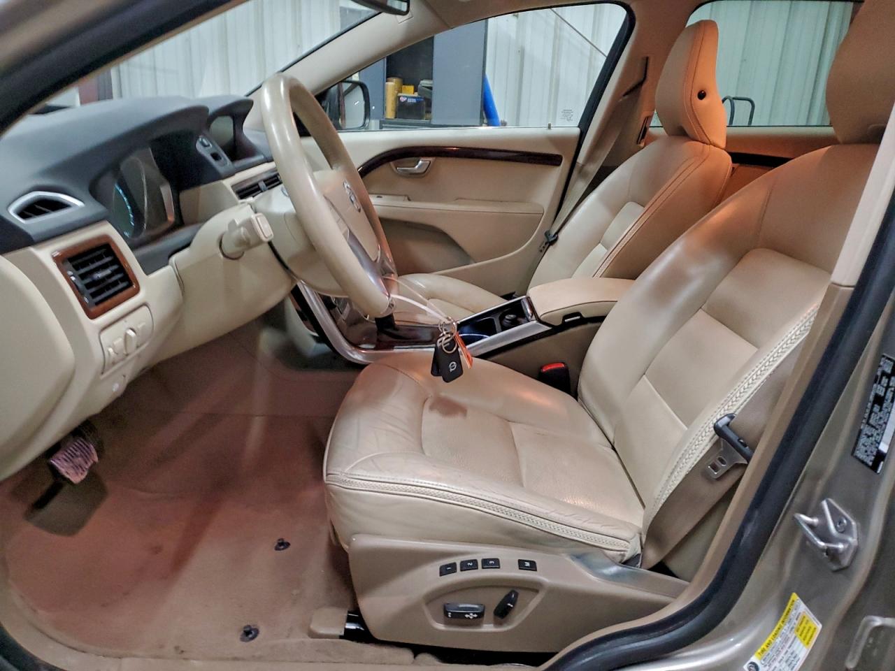 Volvo XC70 T6