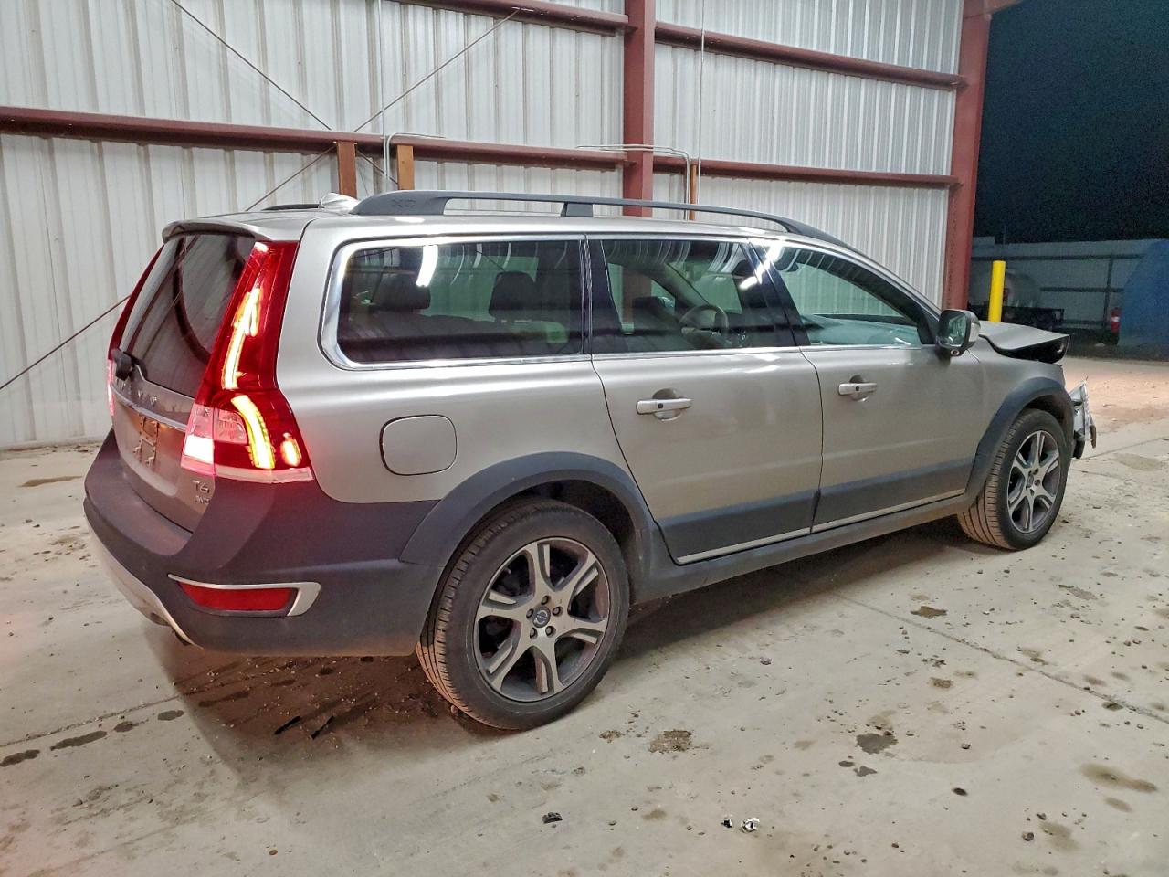 Volvo XC70 T6