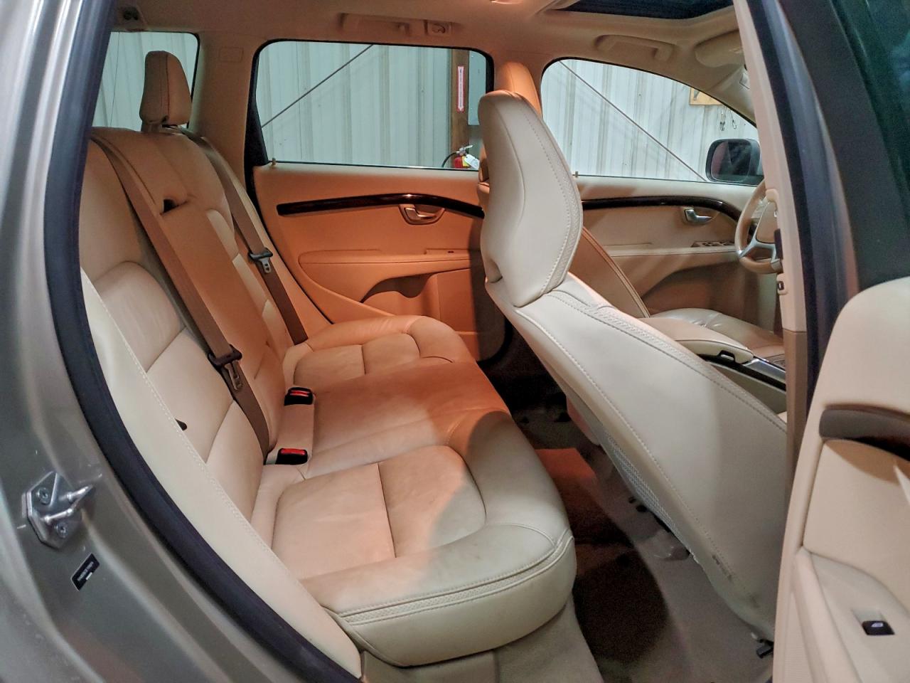 Volvo XC70 T6