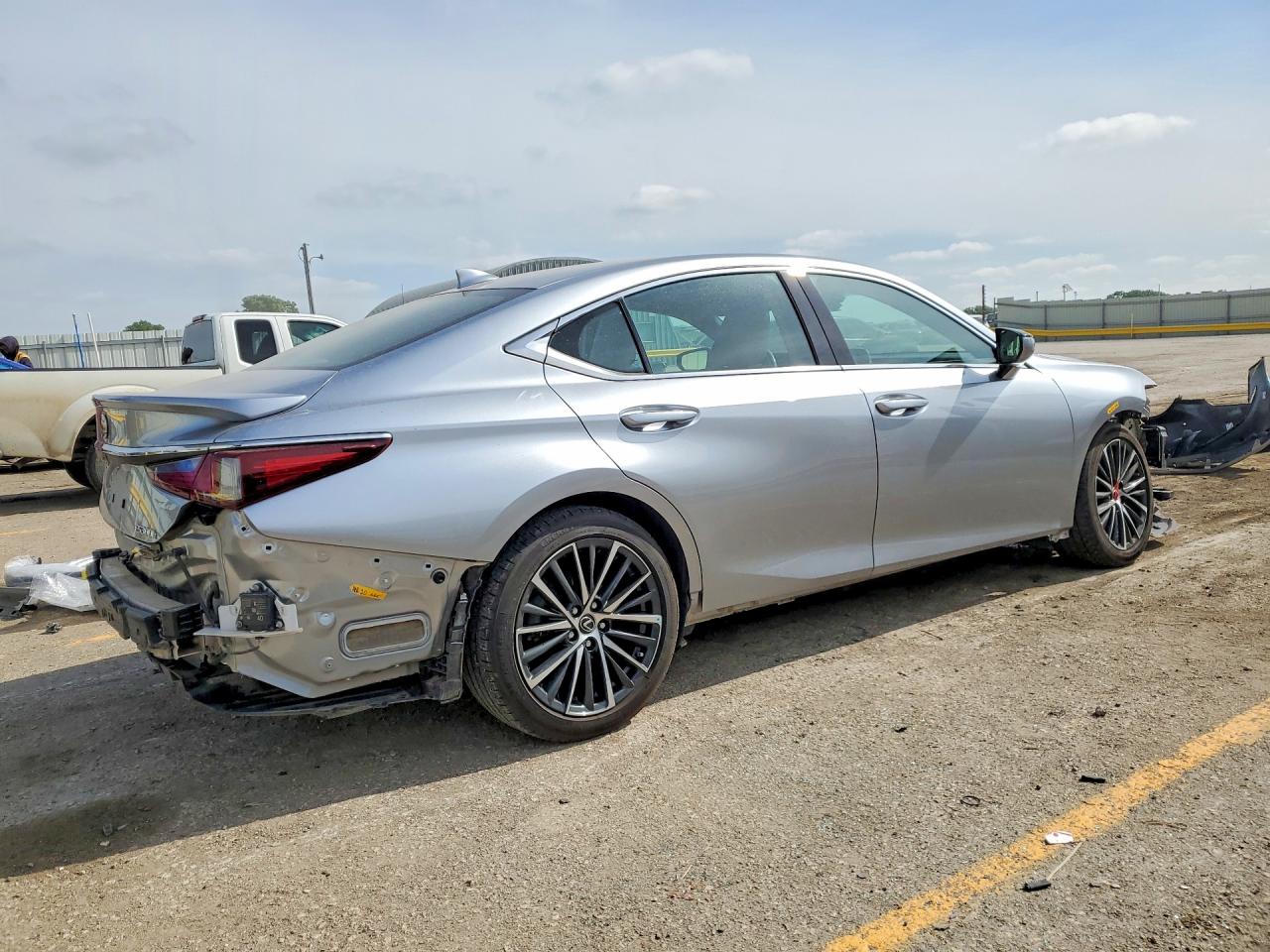 Lexus Es Base