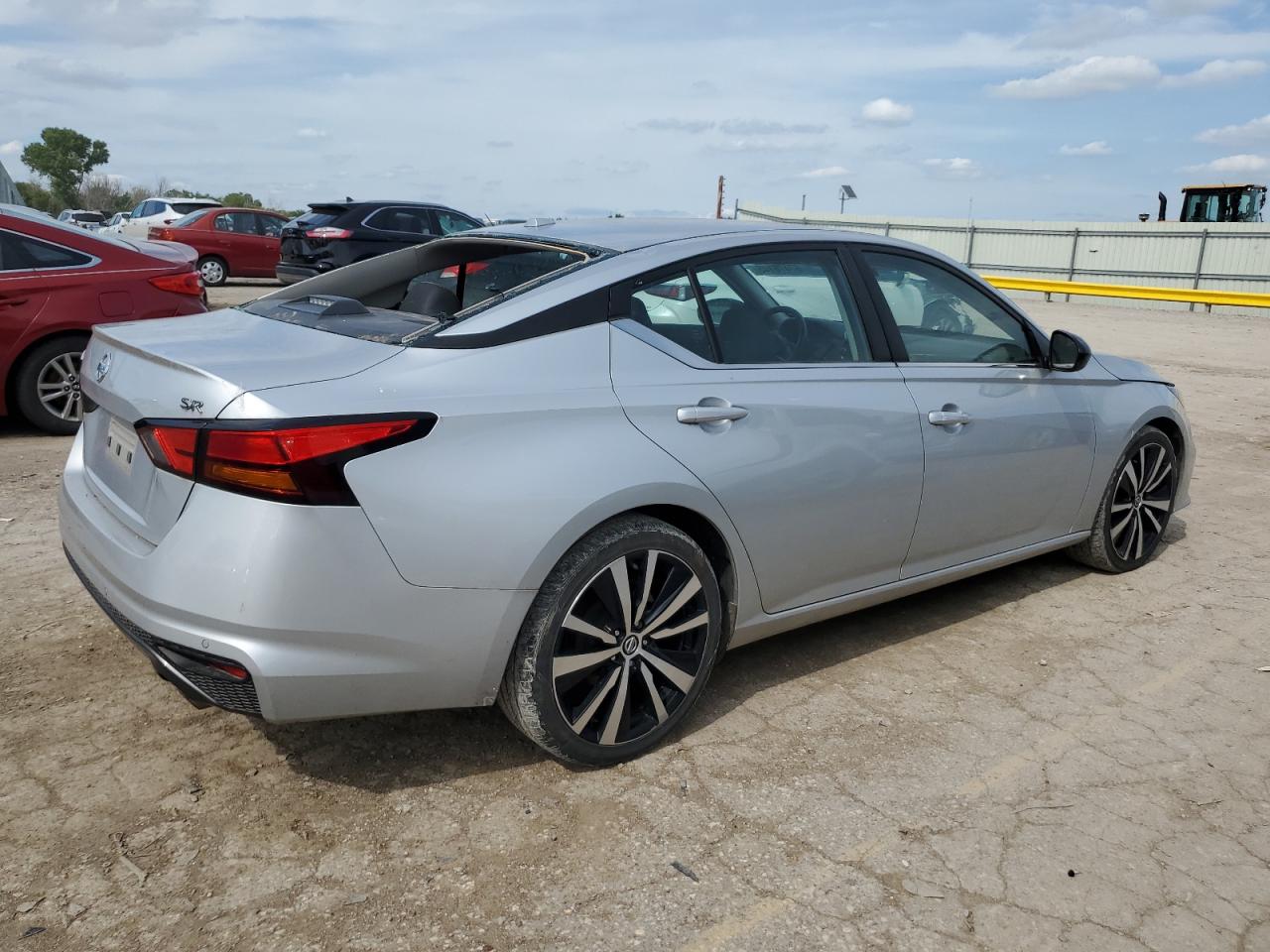 Nissan Altima Sr