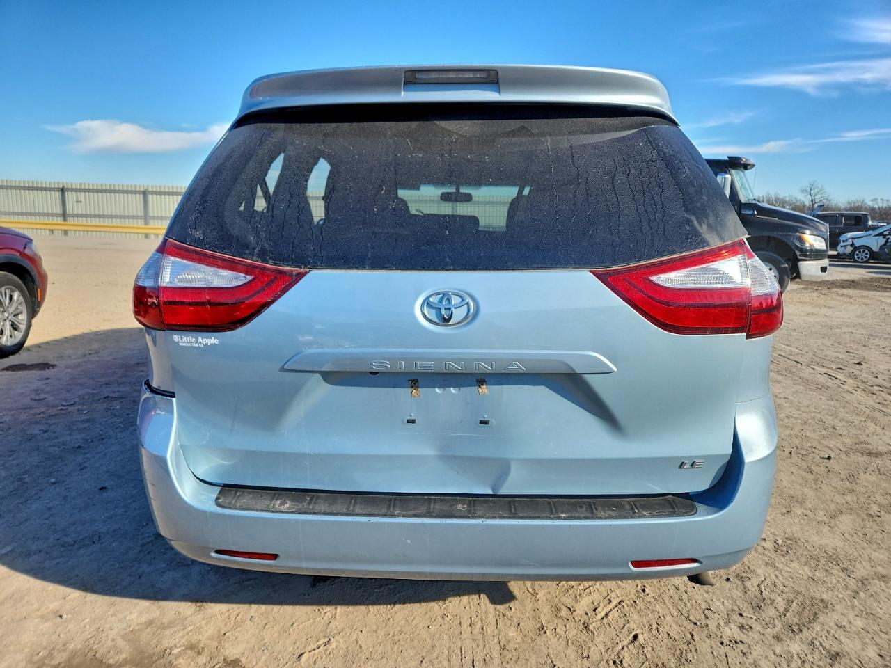 Toyota Sienna Le 8-passenger