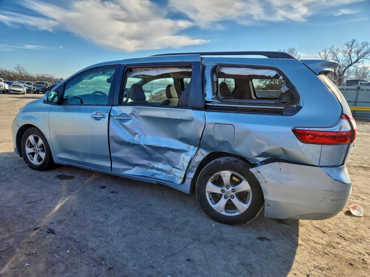 Toyota Sienna Le 8-passenger