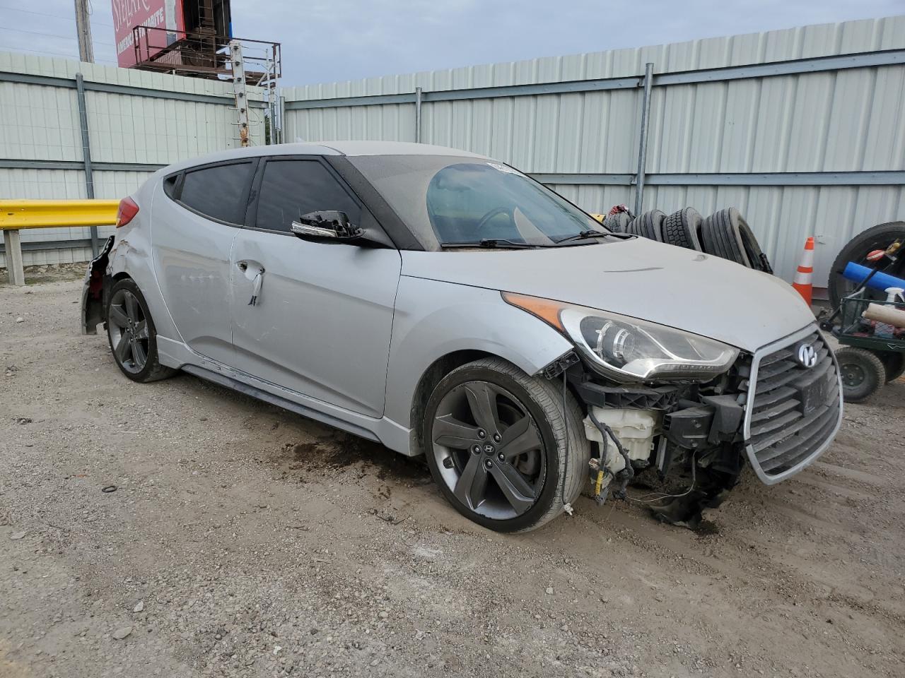 Hyundai VELOSTER Turbo