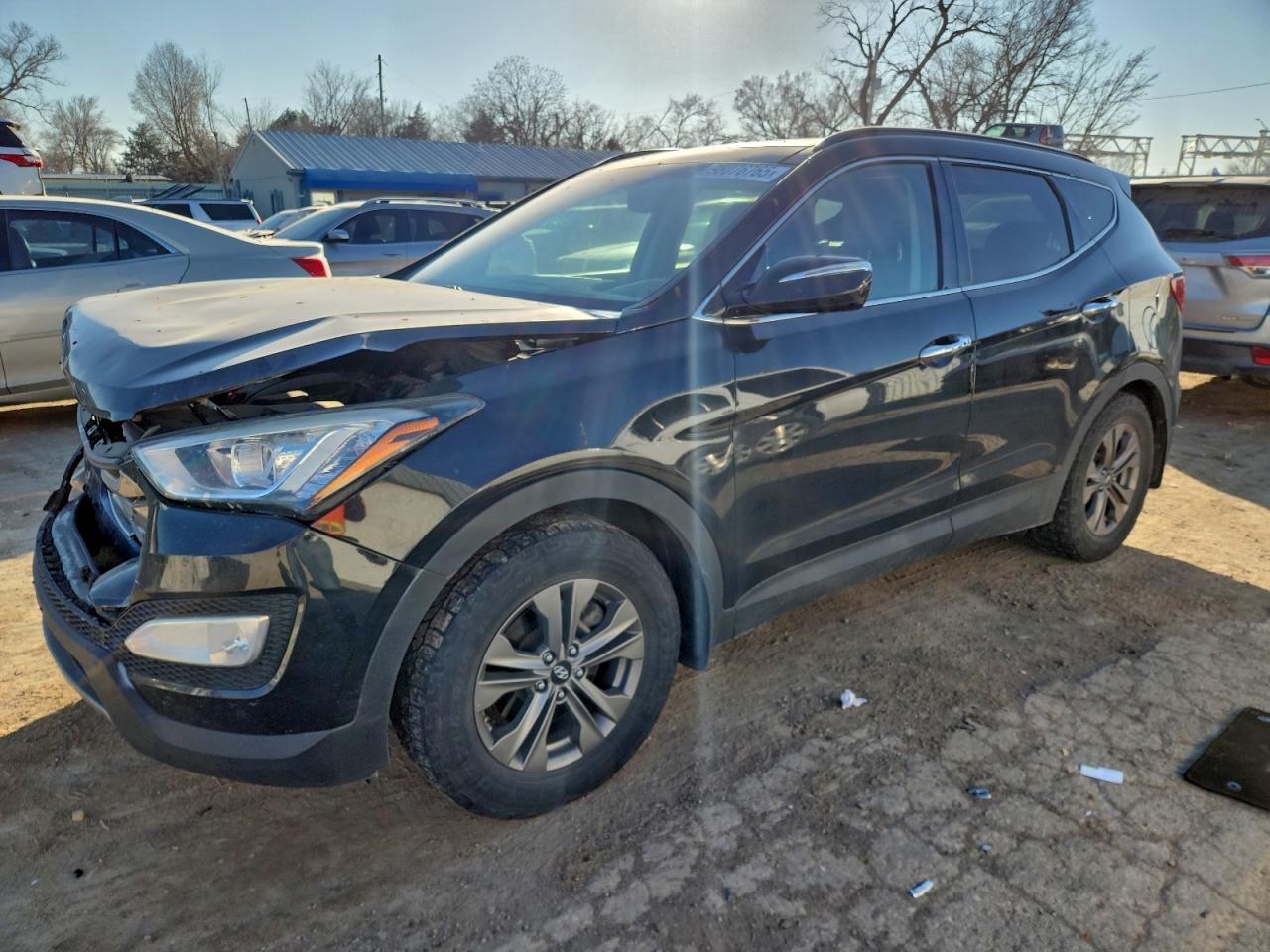 Salvage Hyundai SANTA FE Image