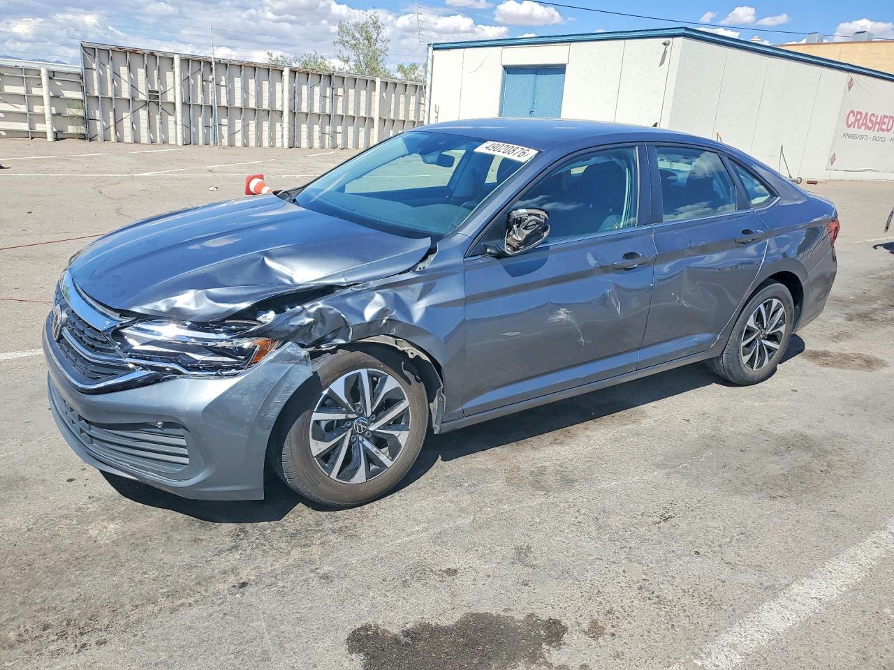 Salvage Volkswagen Jetta Image