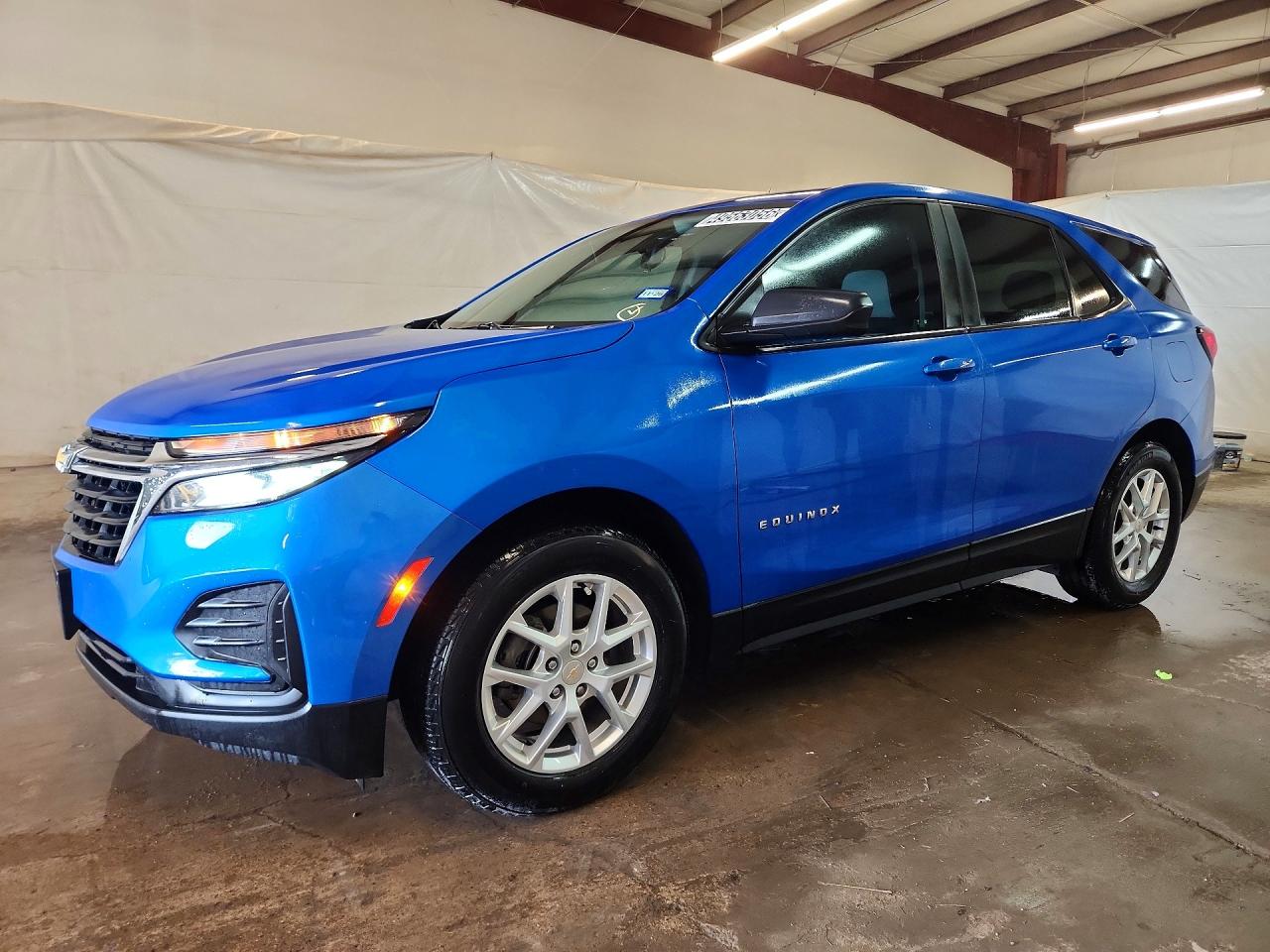 Salvage Chevrolet Equinox Image
