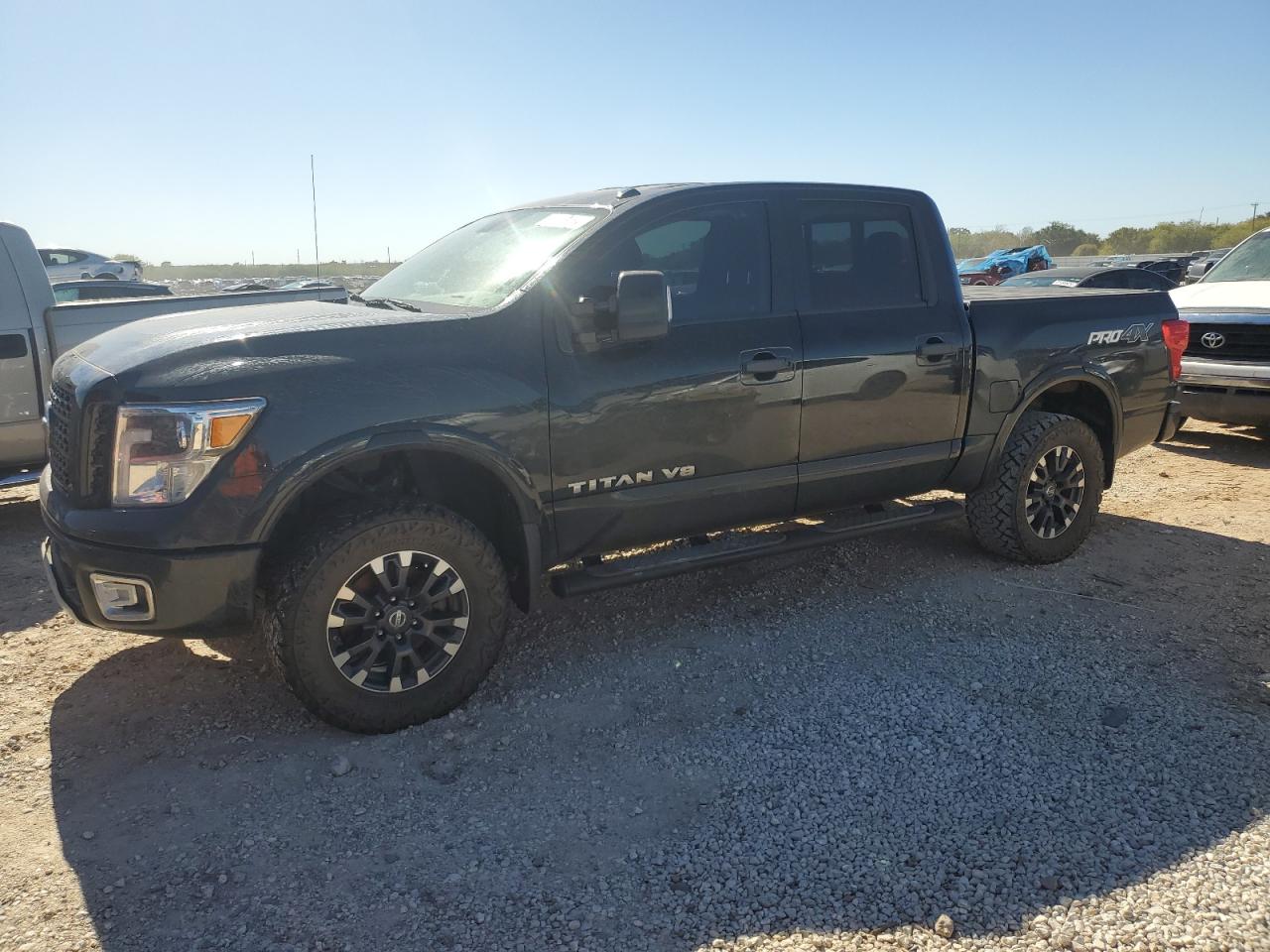Salvage Nissan Titan Image