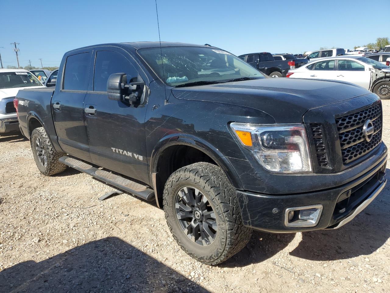 Nissan Titan Sv