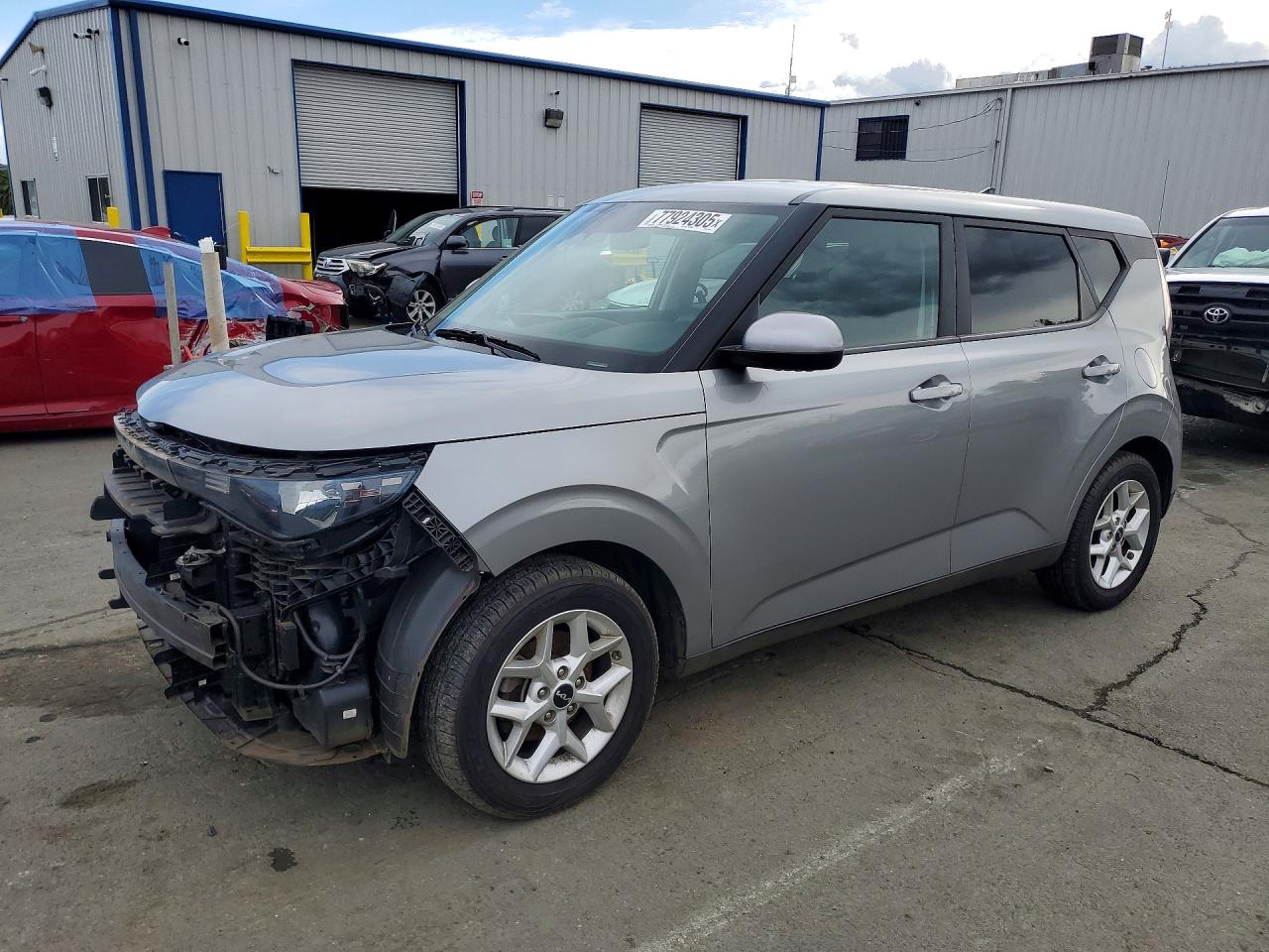 Salvage Kia Soul Image