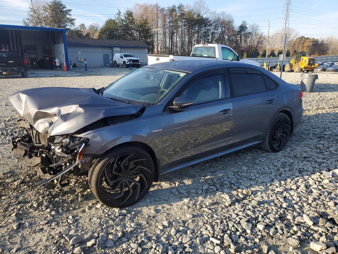 Salvage Volkswagen Passat Image