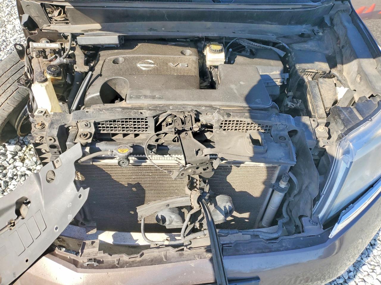 Nissan Pathfinder S