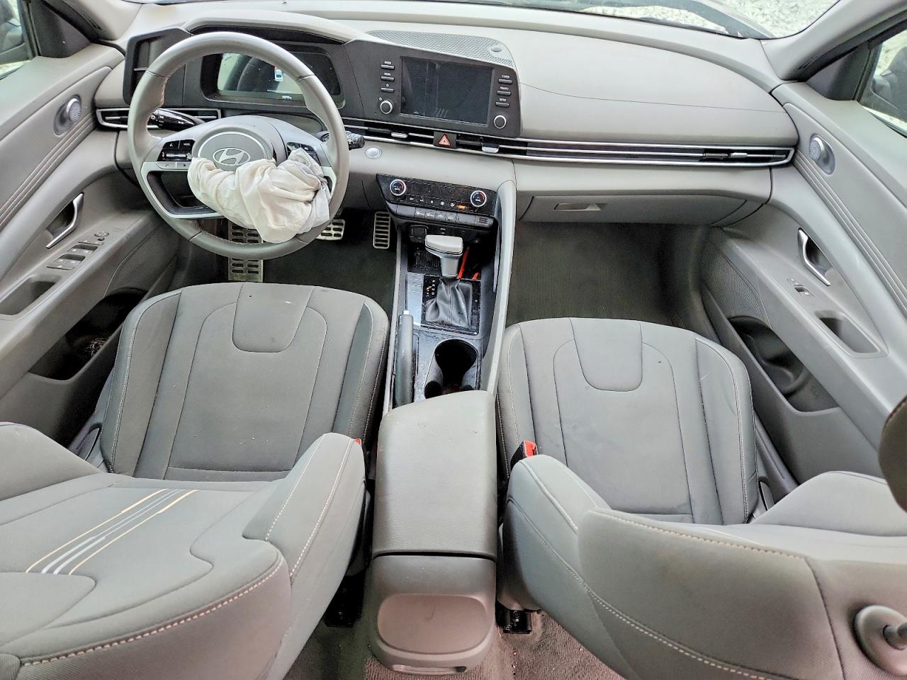 Hyundai ELANTRA Sel Sport