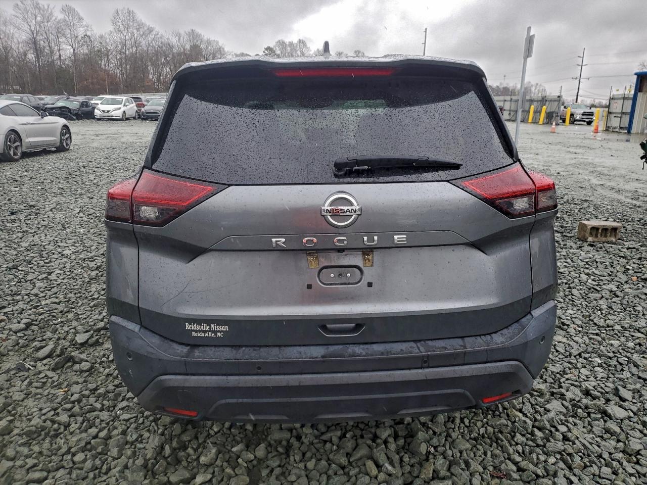 Nissan Rogue S