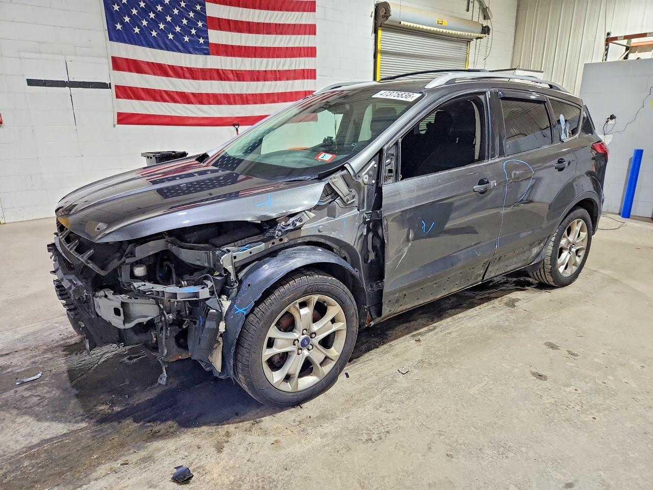 Salvage Ford Escape Image