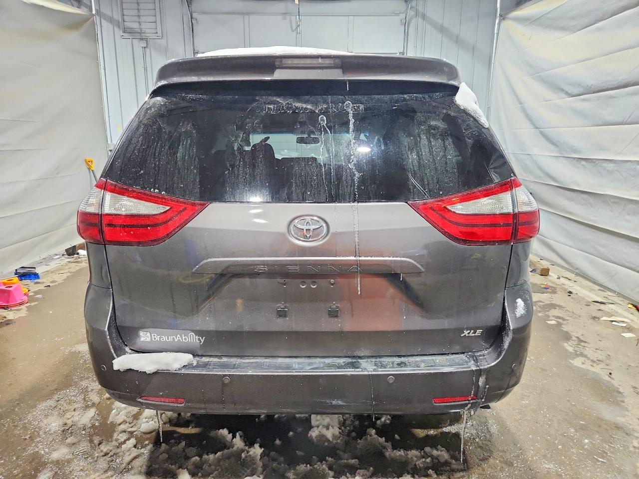 Toyota Sienna Xle